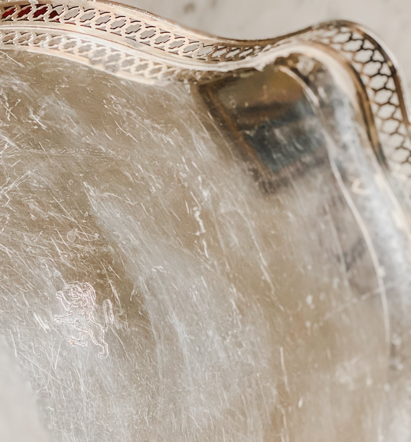 Fabulous English Gallery Tray