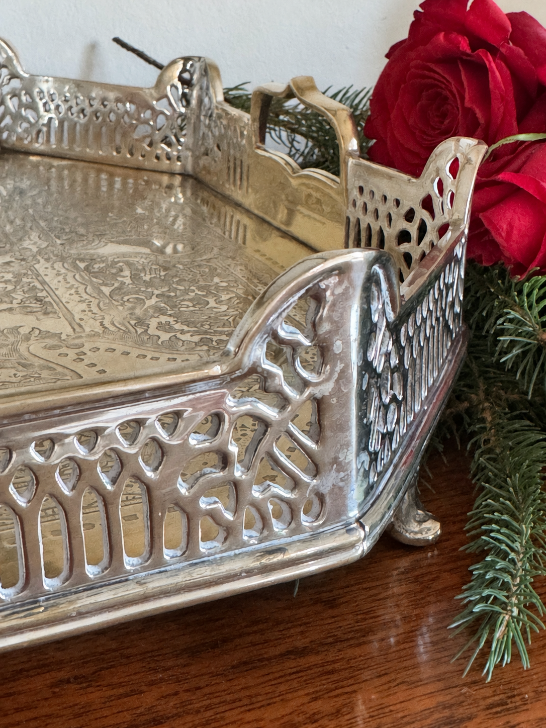 Gallery Tray with Pierced Rail