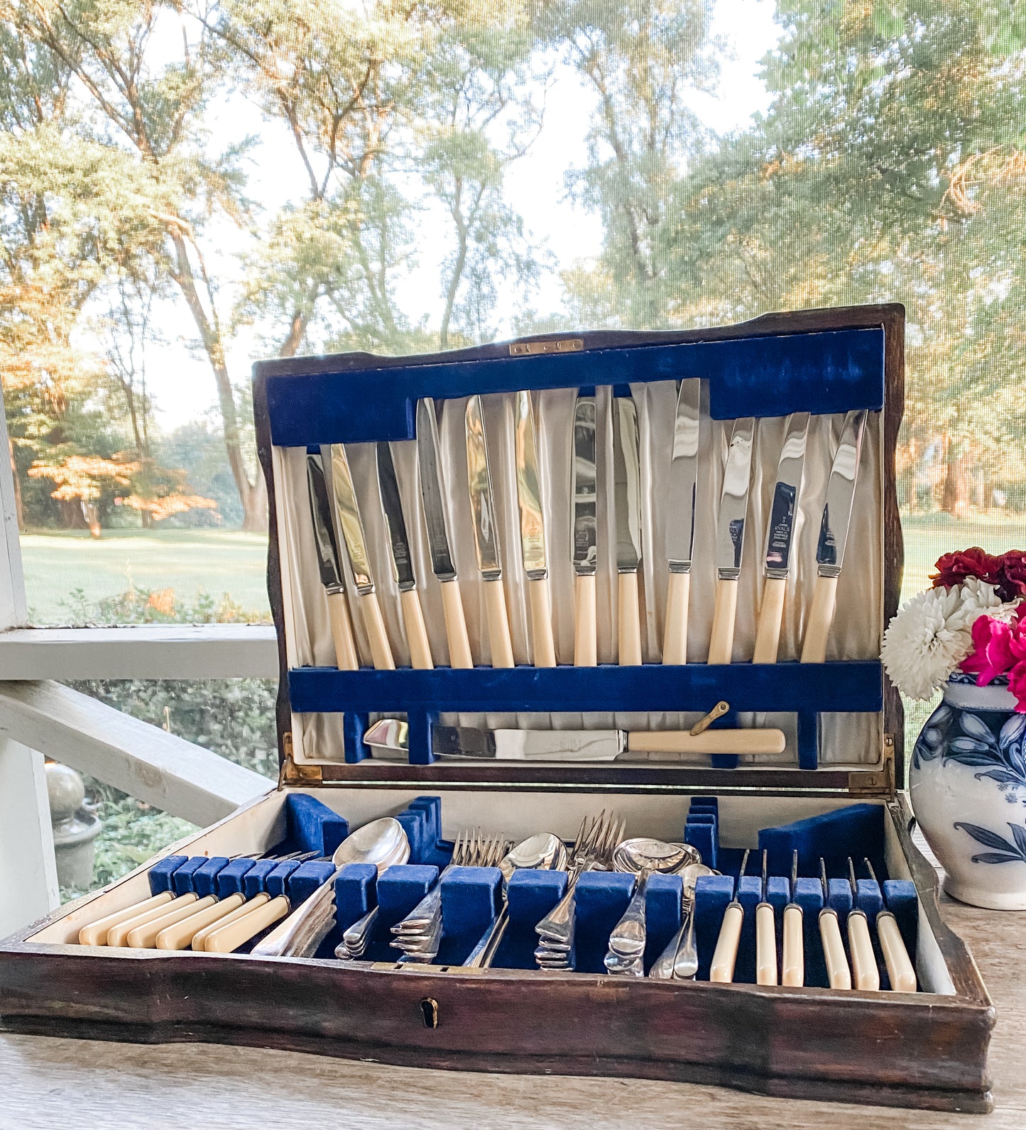 64 - Piece Sheffield James Ryal Flatware Set