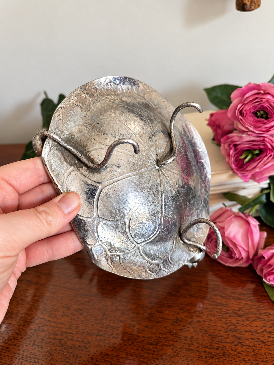 Antique Aesthetic Silverplate Lily Pad Vide-Poche