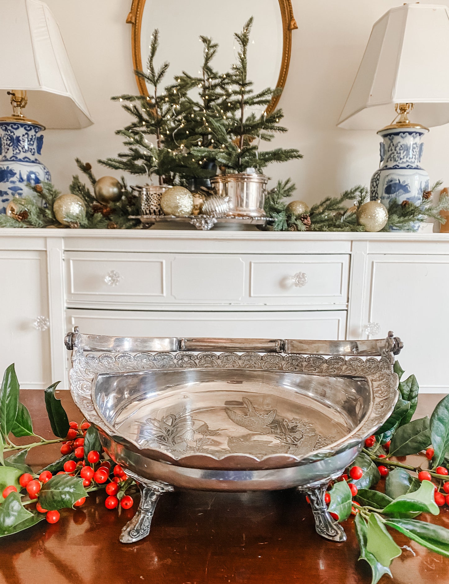 The Loveliest Antique Scalloped Edge Basket