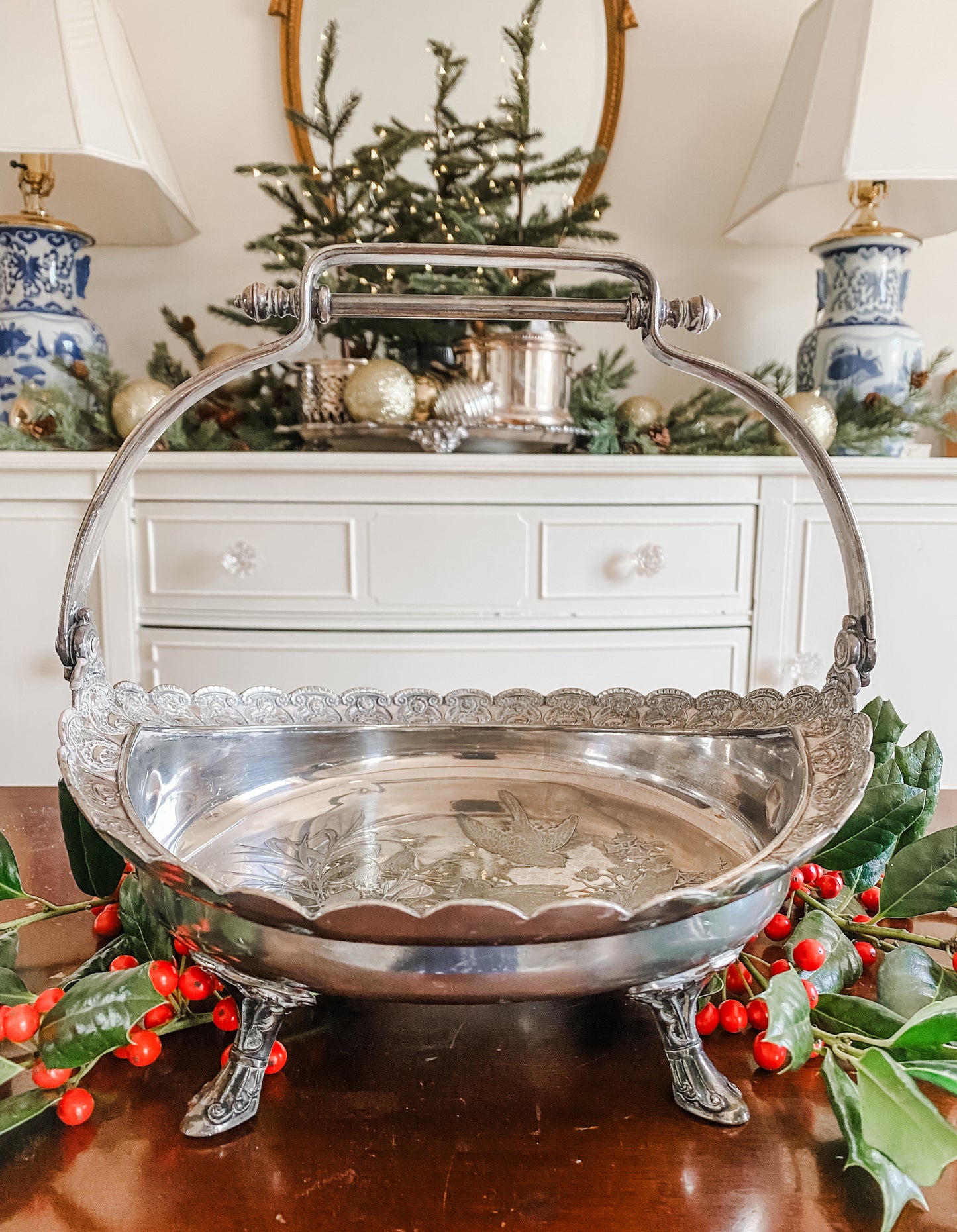 The Loveliest Antique Scalloped Edge Basket