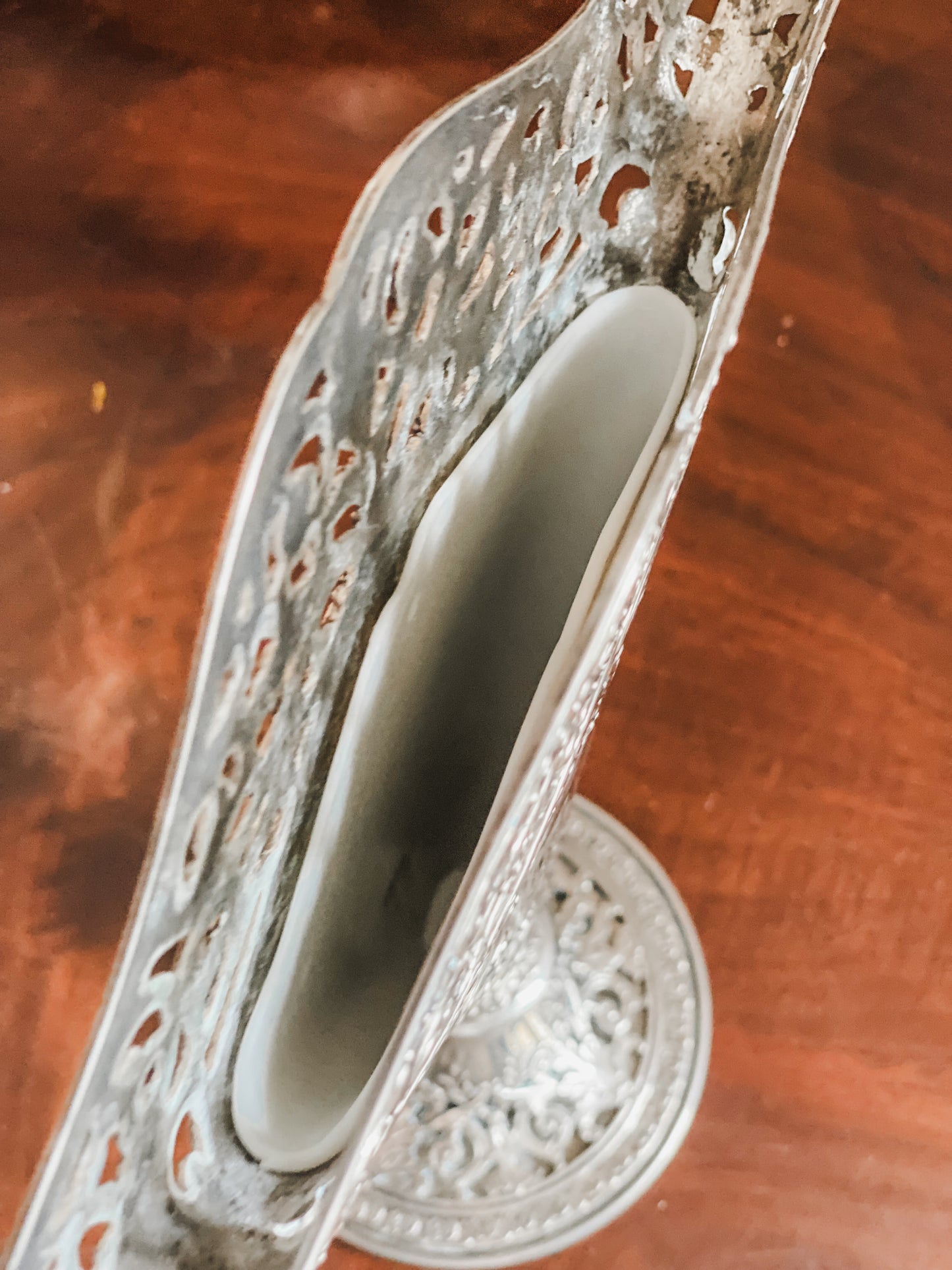 Striking Fan Style Tulipiere Vase