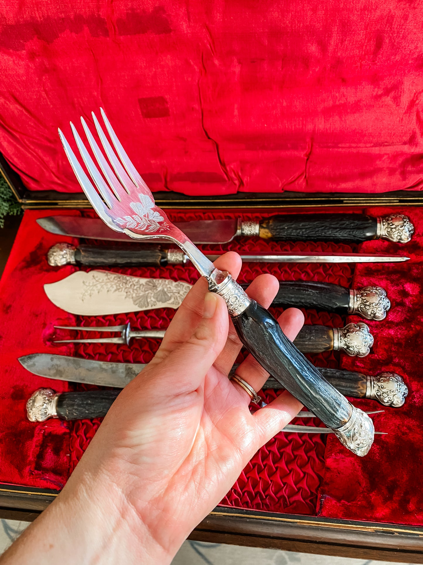 Fabulous!!! Antique 1800's Staghorn Carving Set of 7