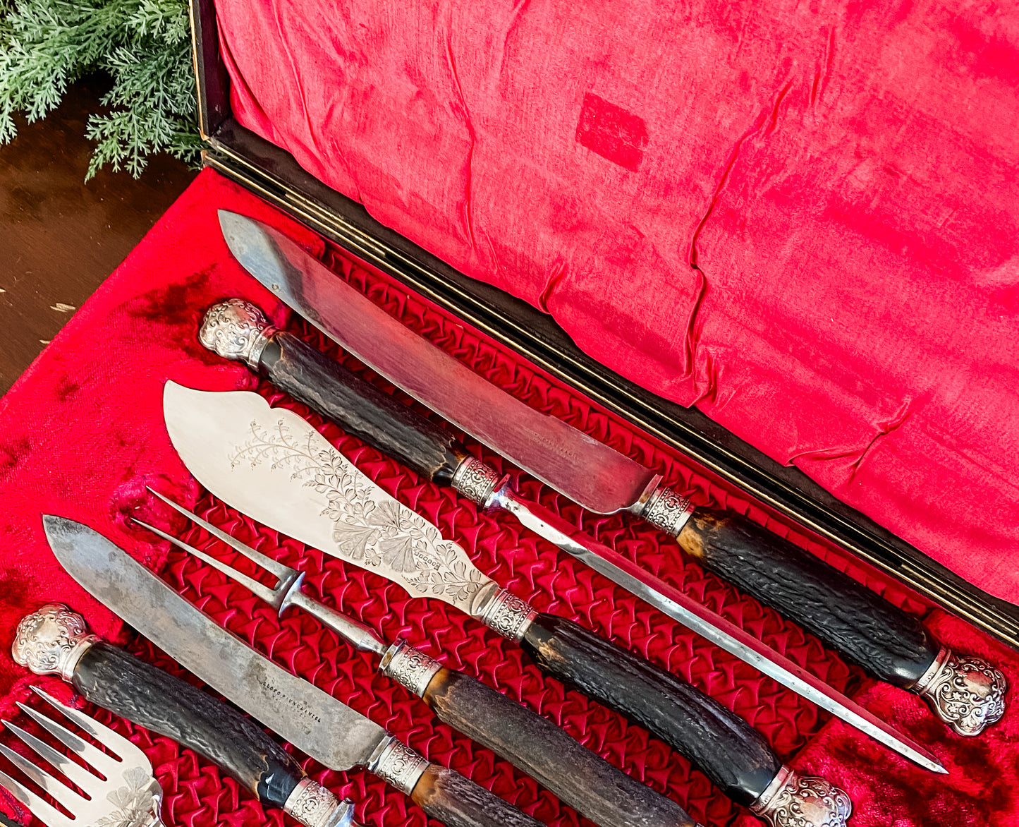 Fabulous!!! Antique 1800's Staghorn Carving Set of 7