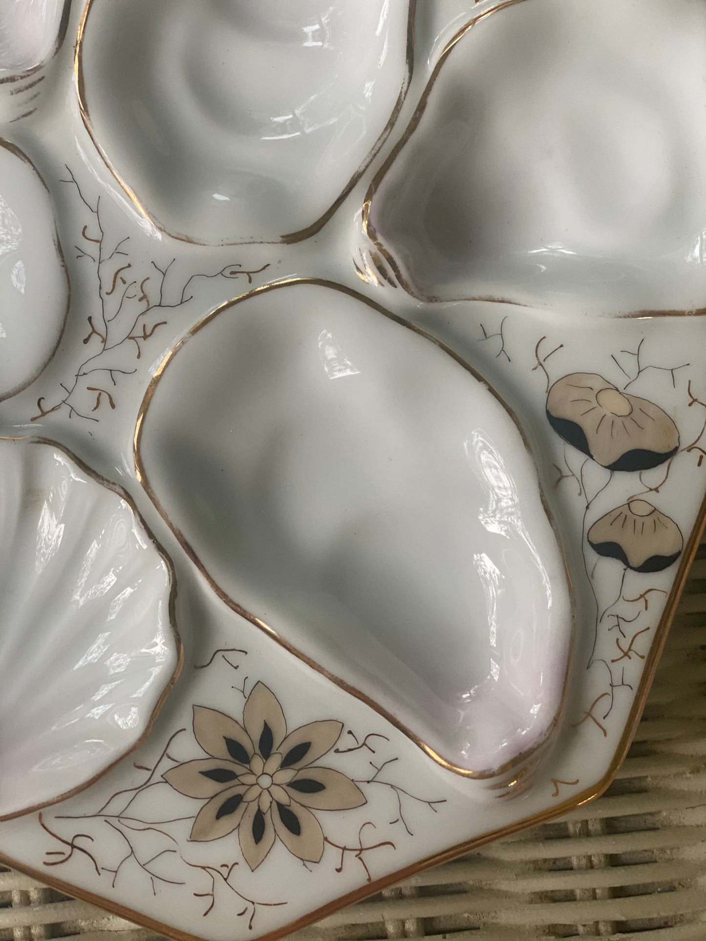 Black and Gold Antique Oyster Plate with Pink Toned Wells