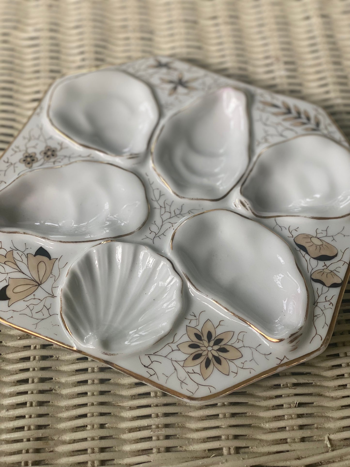 Black and Gold Antique Oyster Plate