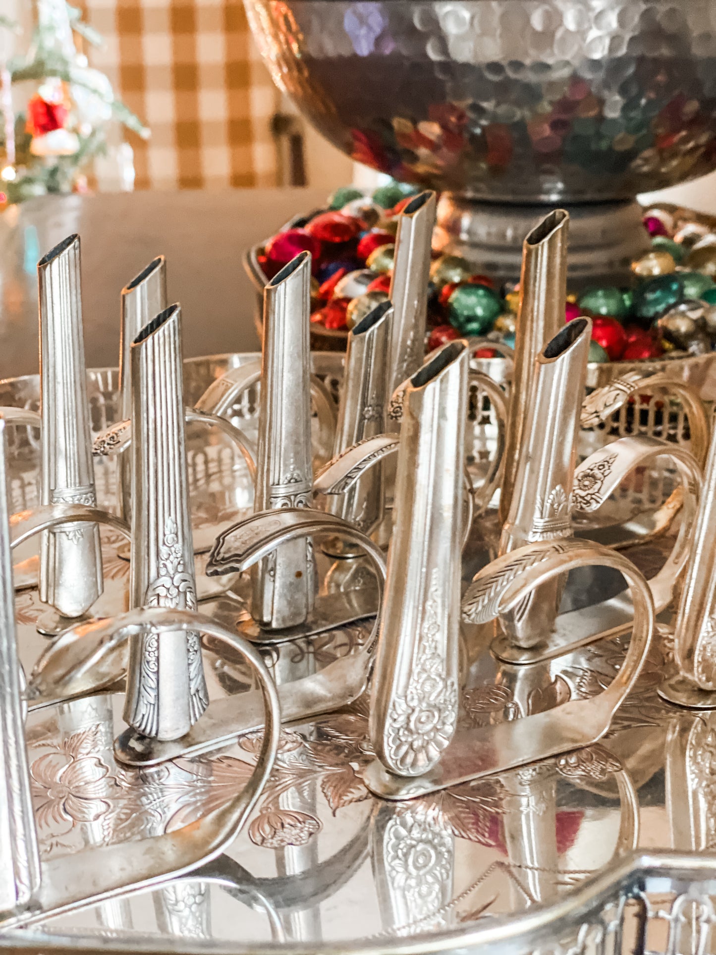 Set of 15 Vintage Napkin Rings with Miniature Vases – A Tabletop Treasure