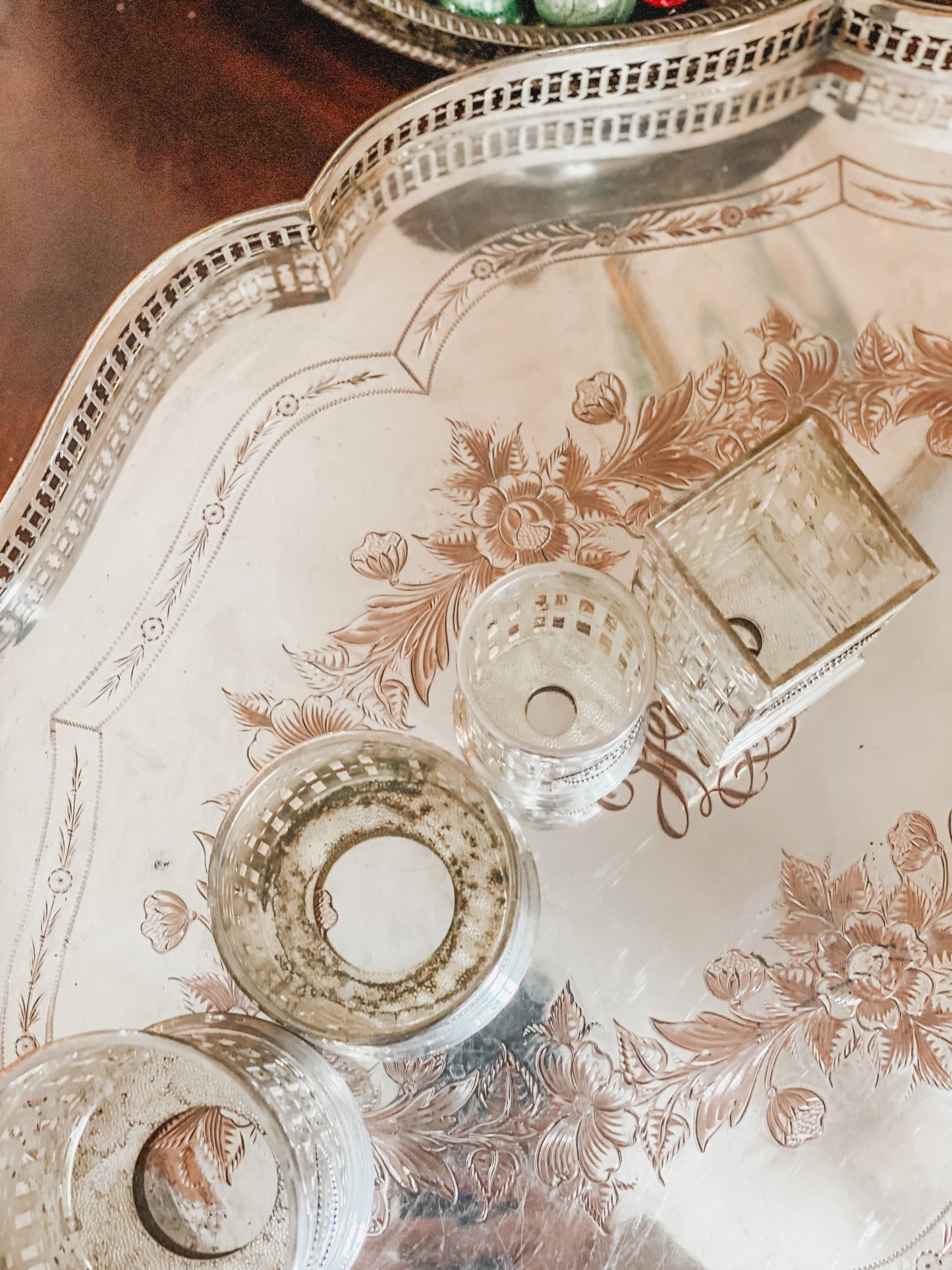 4 Piece Condiment Bottle Holder Set