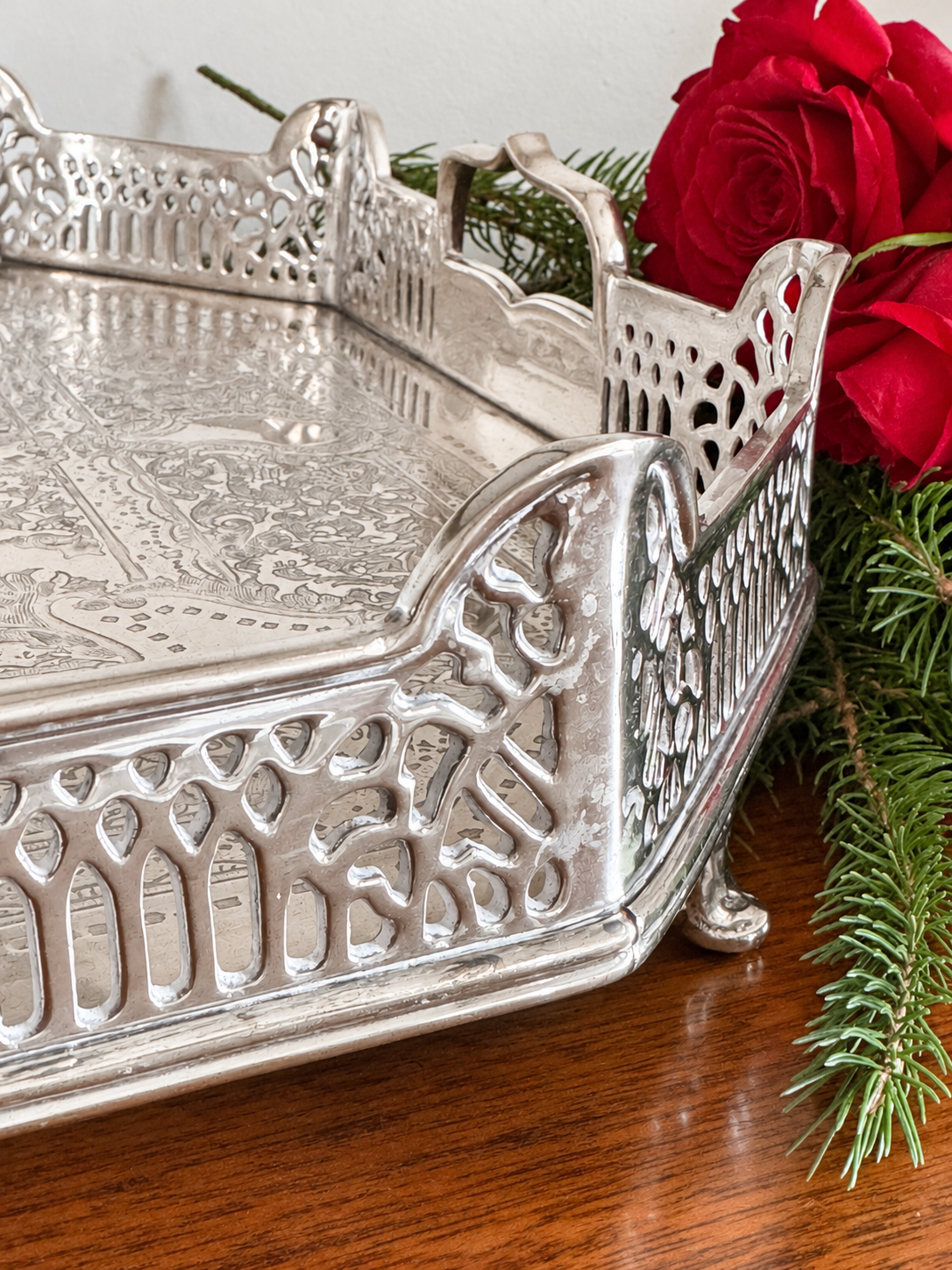 Gallery Tray with Pierced Rail