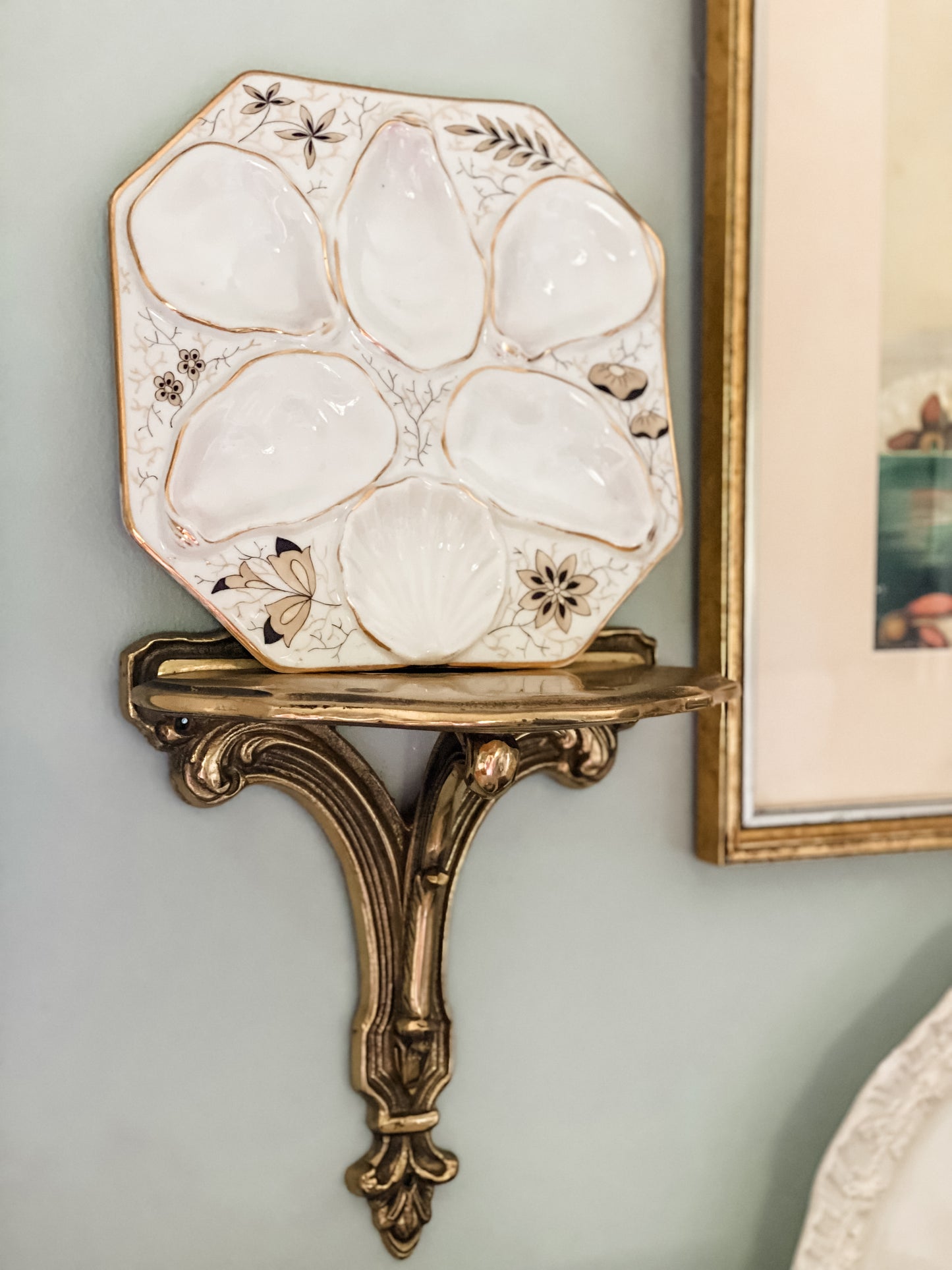 Black and Gold Antique Oyster Plate