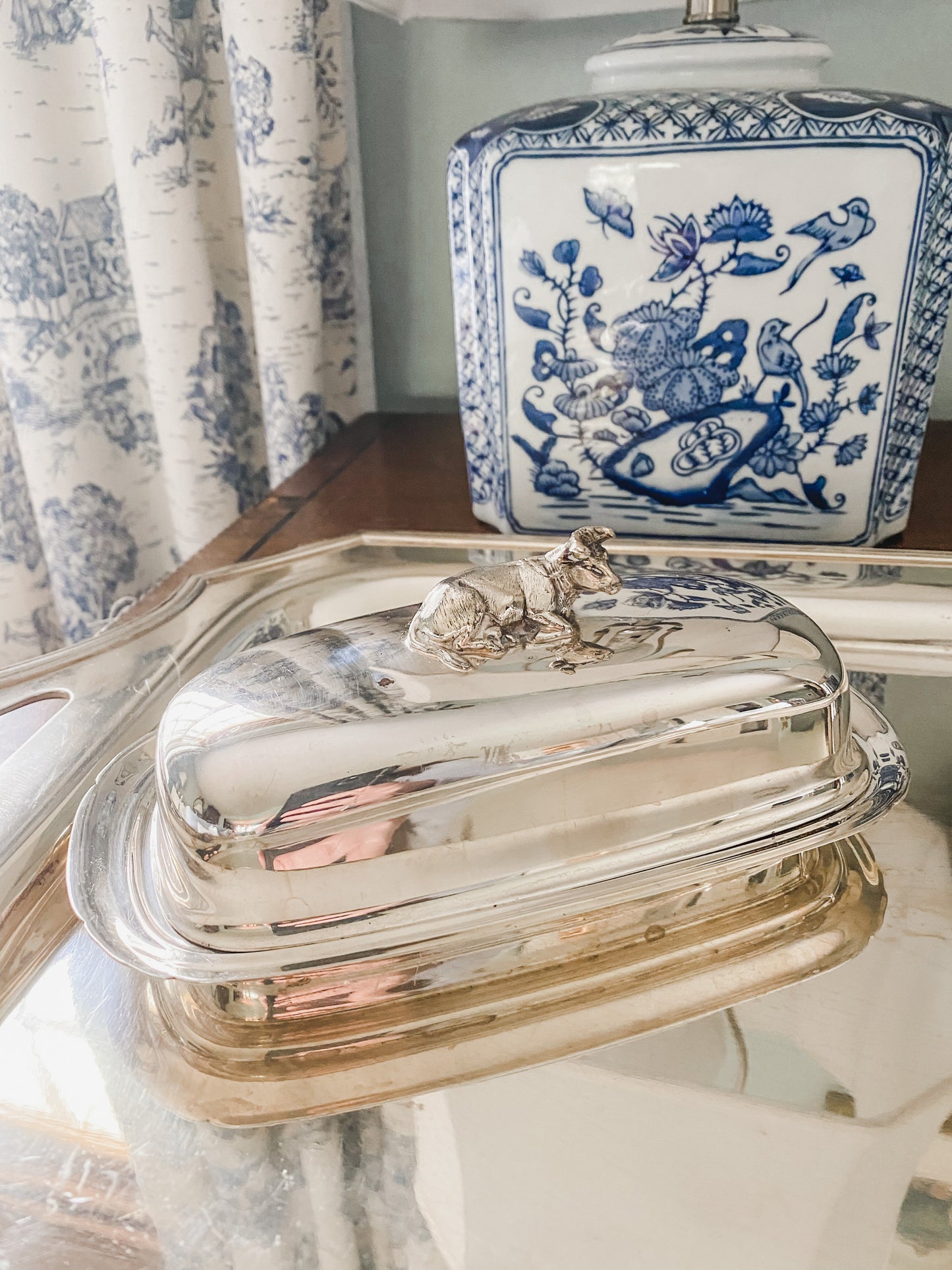 Butter Dish with Adorable Cow Handle