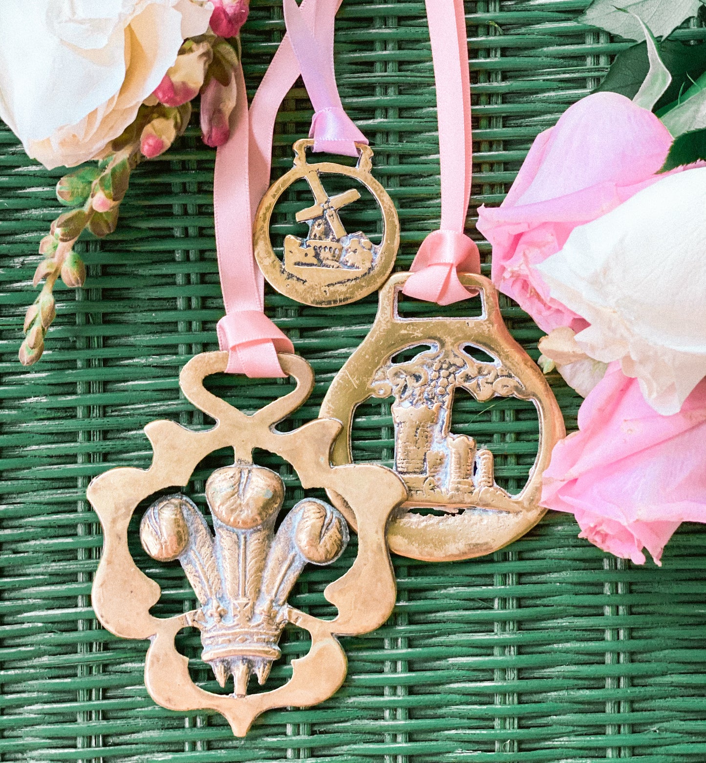 Set of 3 Horse Brass Featuring Large Plume Brass