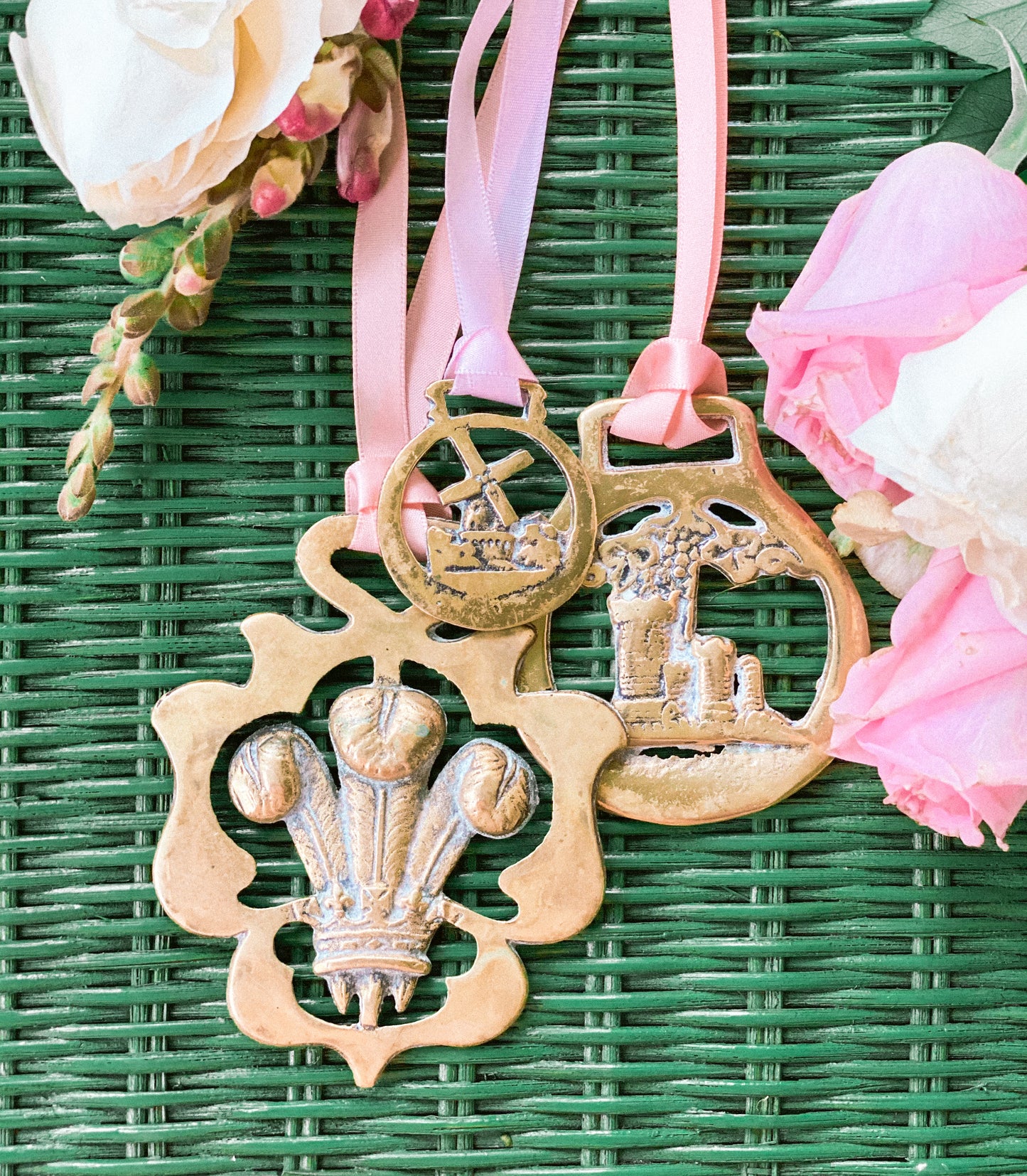 Set of 3 Horse Brass Featuring Large Plume Brass