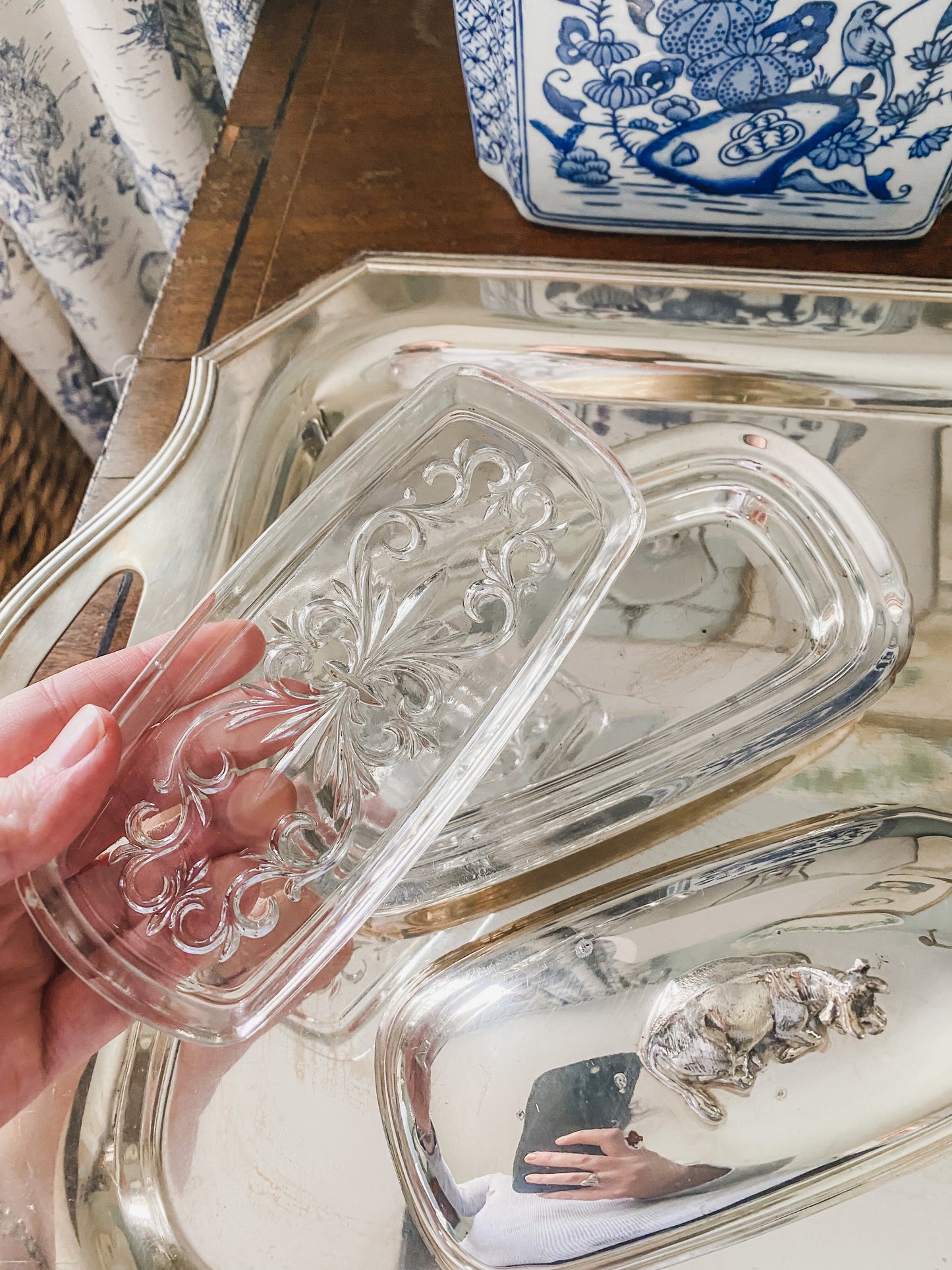Butter Dish with Adorable Cow Handle