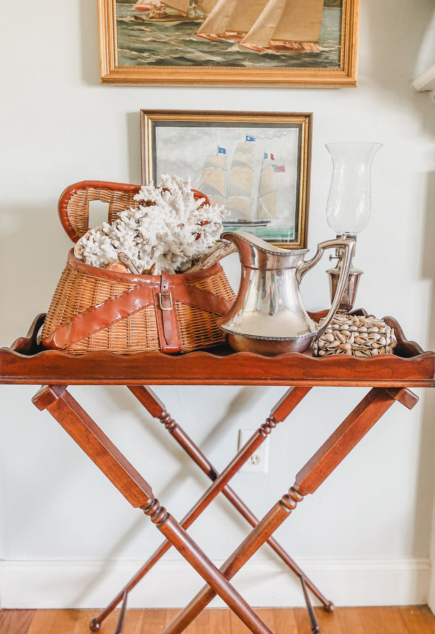 Stunning Pitcher