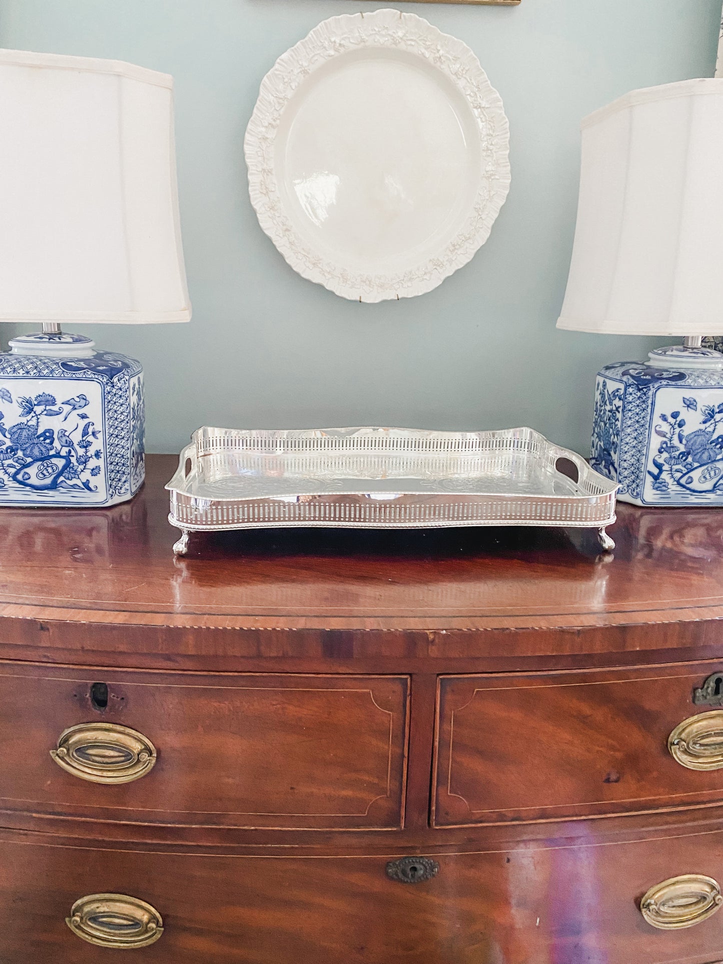 Exquisite Gallery Tray