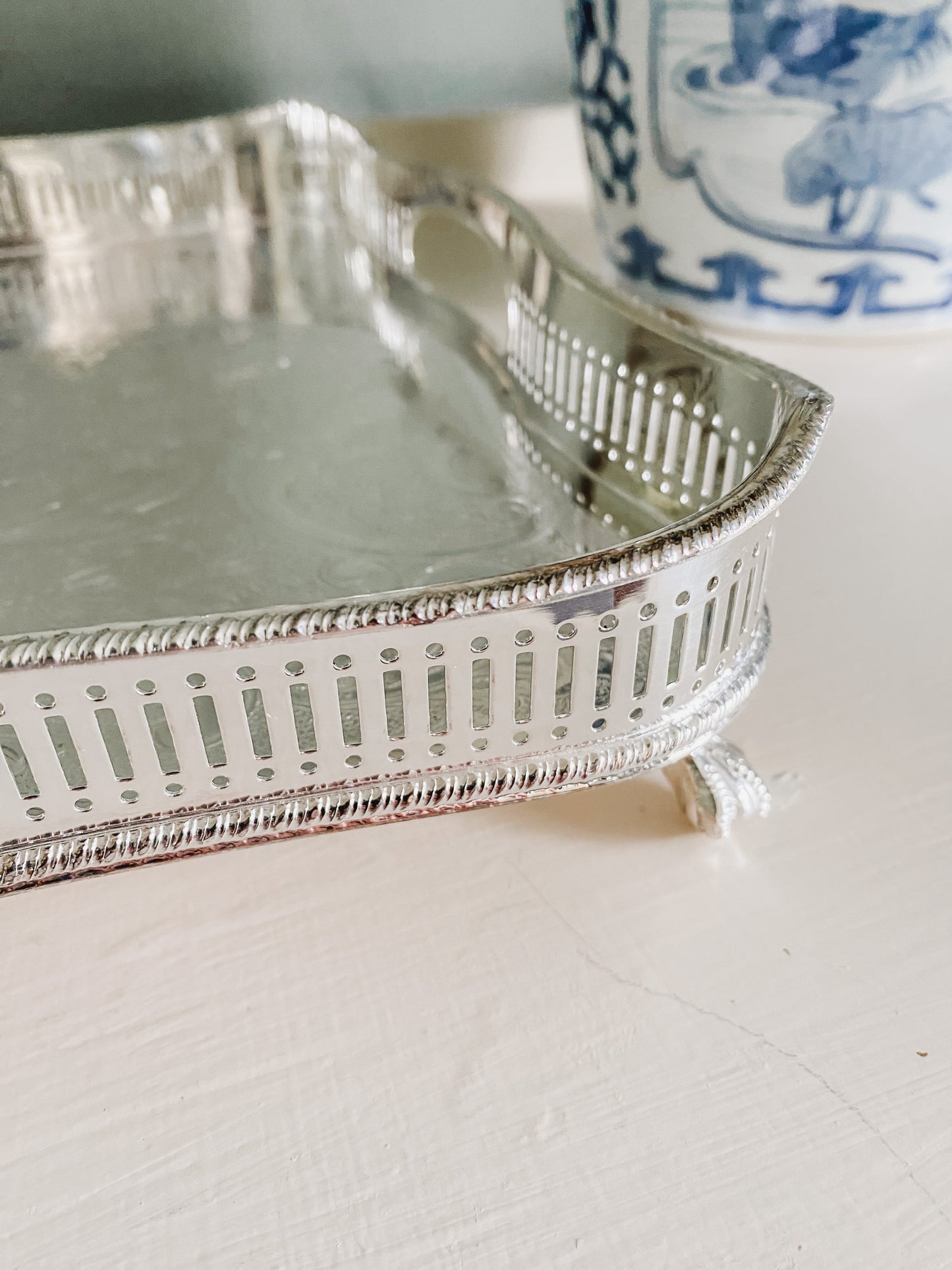 Exquisite Gallery Tray