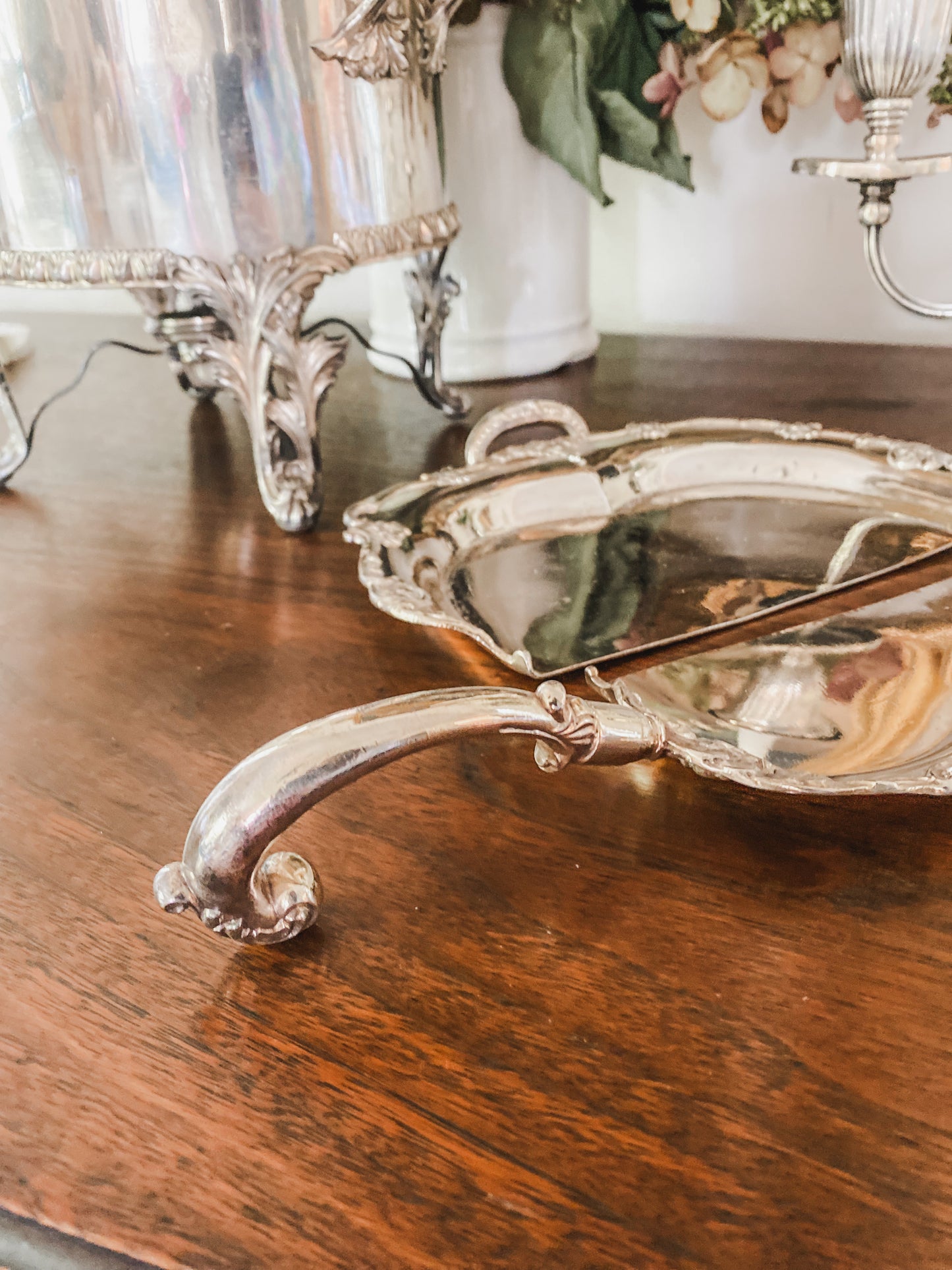 Quadroupleplate Antique Crumb Catcher