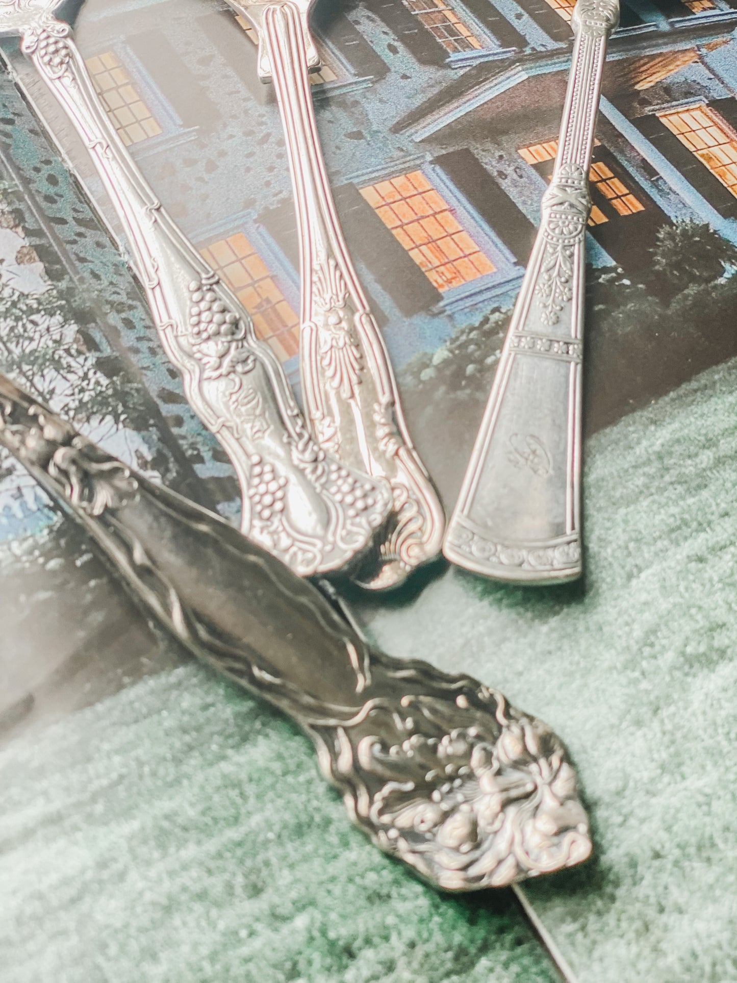 Set of 4 Ornate Serving Pieces