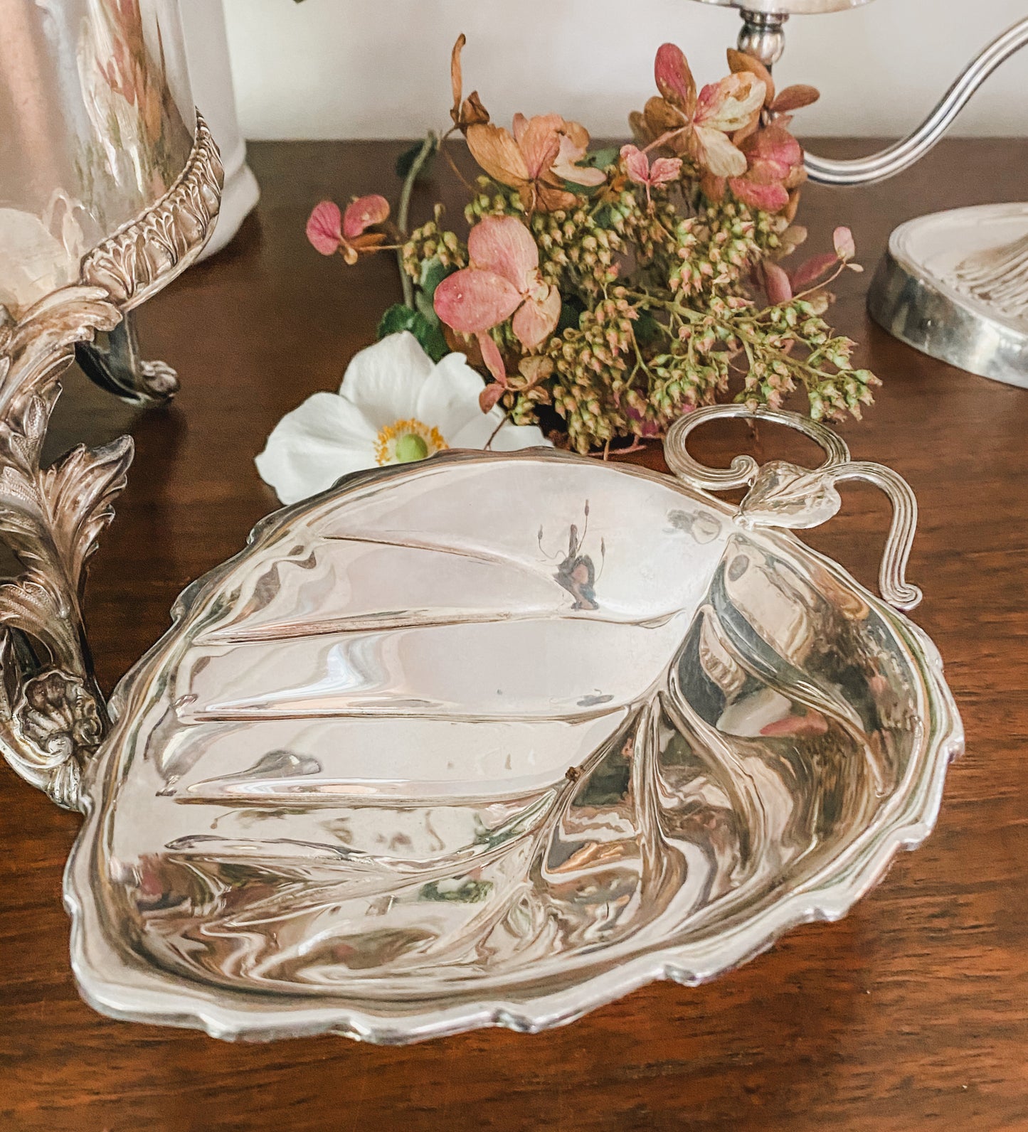 English Strawberry Leaf Dish