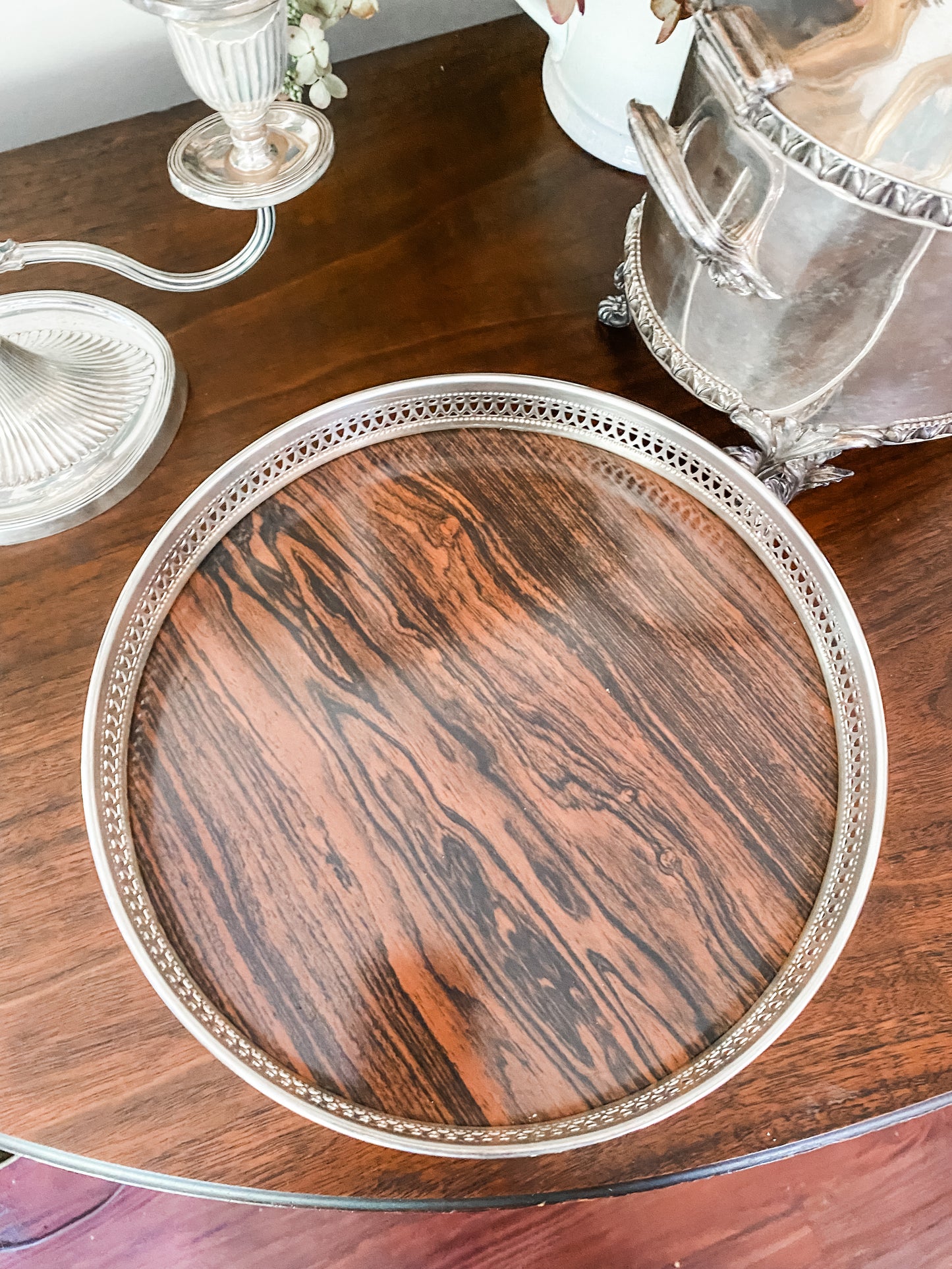 Round Gallery Tray on Claw and Ball Feet