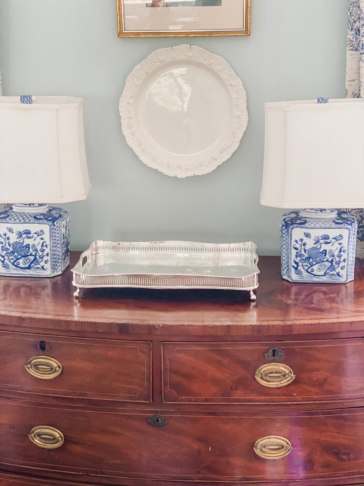 Exquisite Gallery Tray