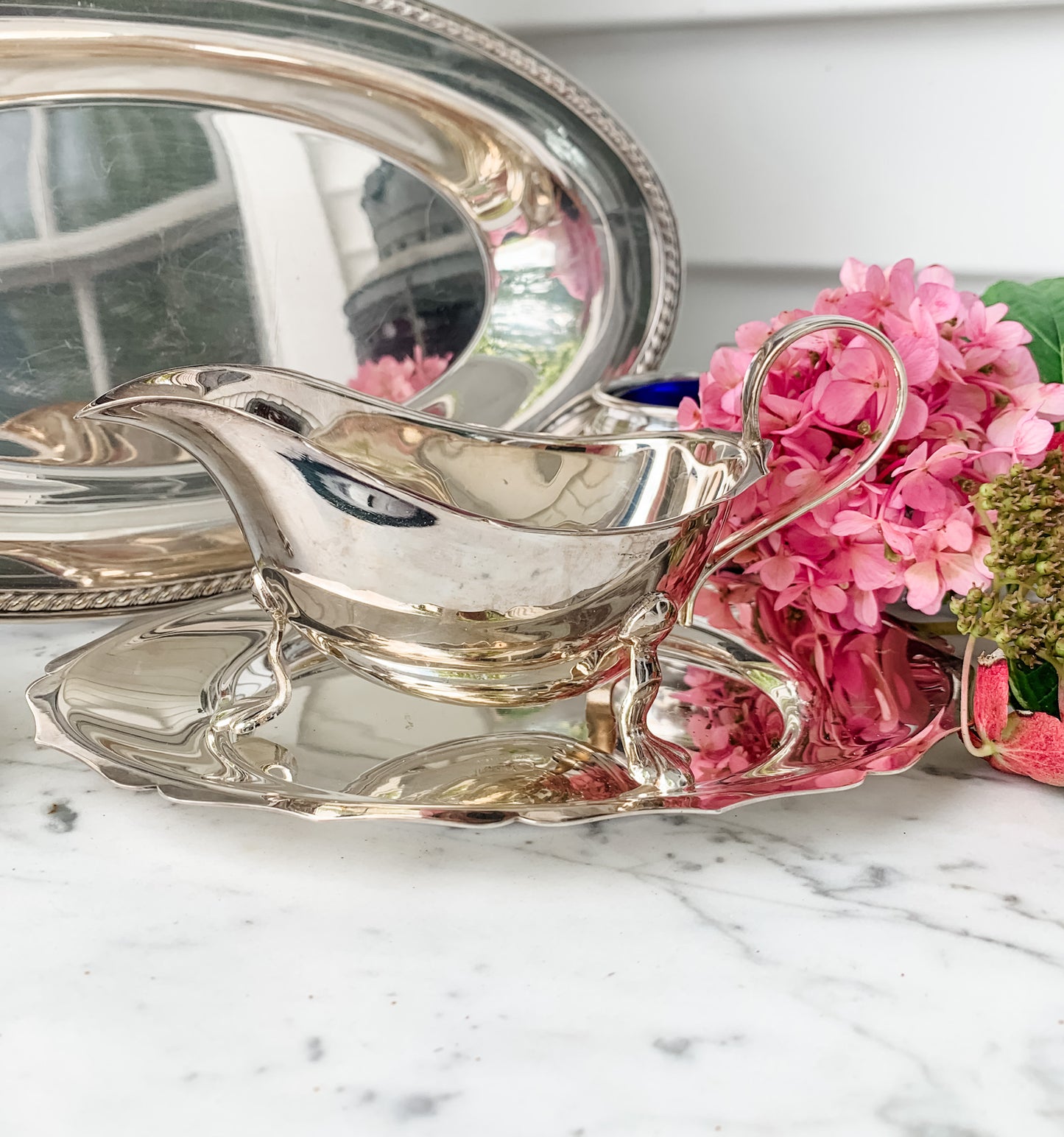 Elegant English Sauce or Gravy Boat