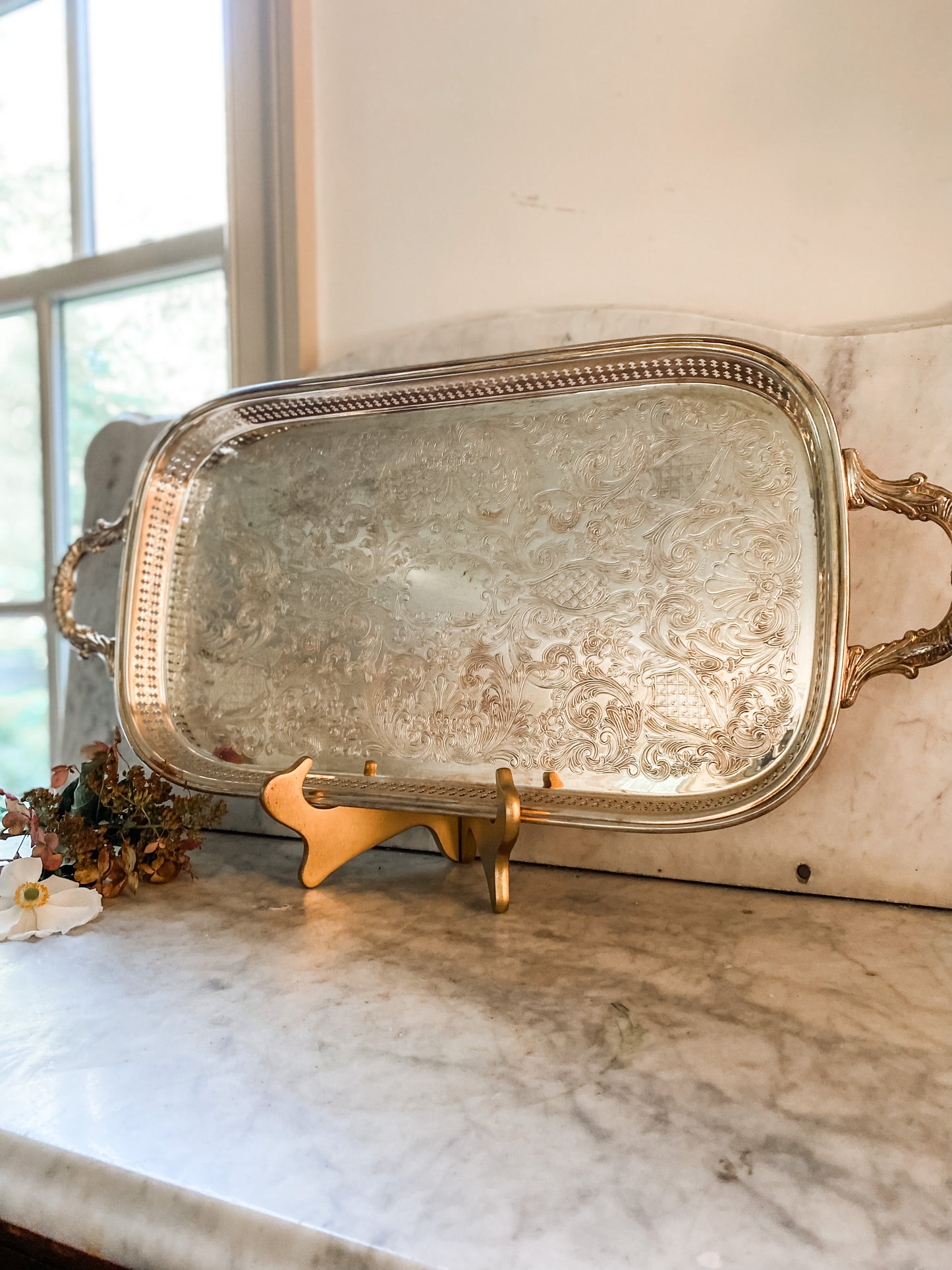 Lovely Reticulated Gallery Tray