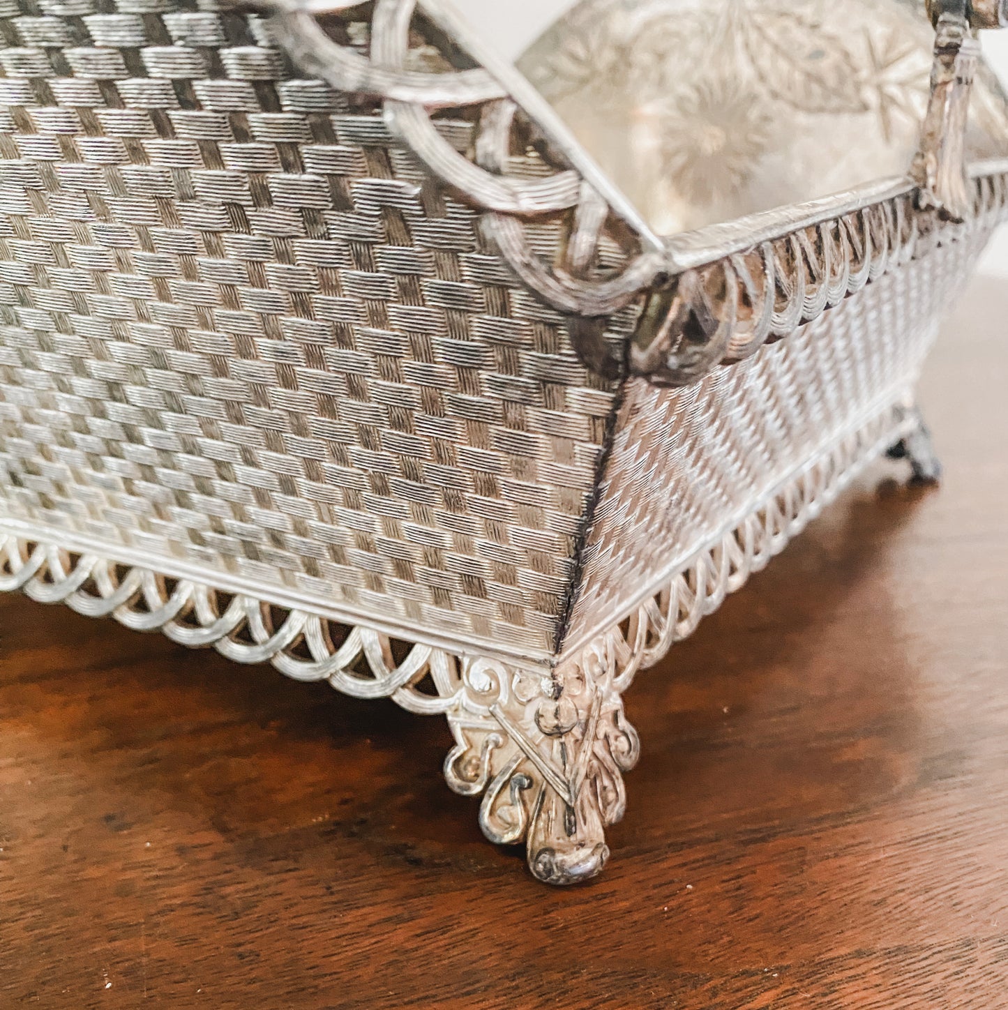 Fabulous Detailed Antique Quadroupleplate Buck Basket