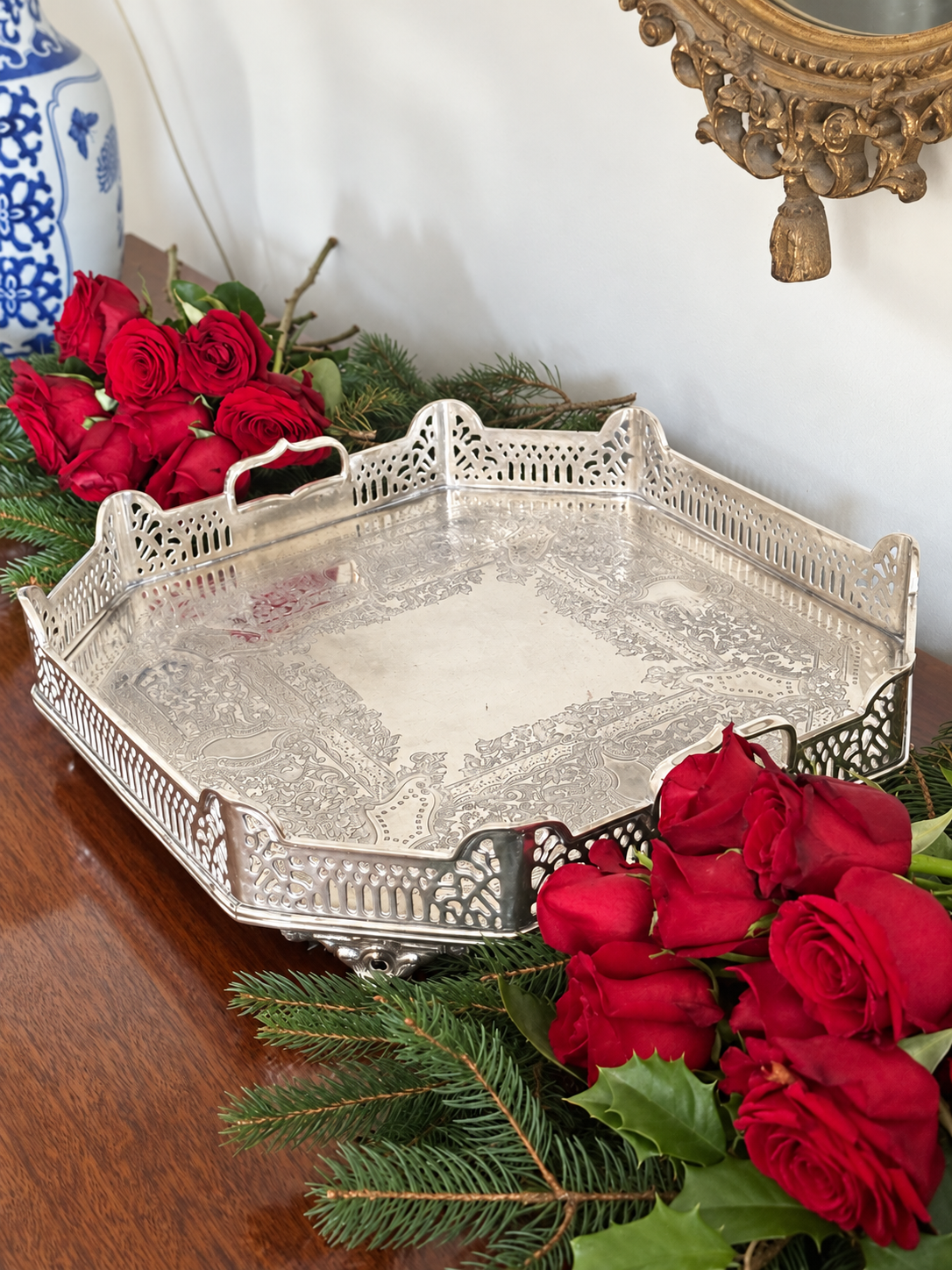 Gallery Tray with Pierced Rail