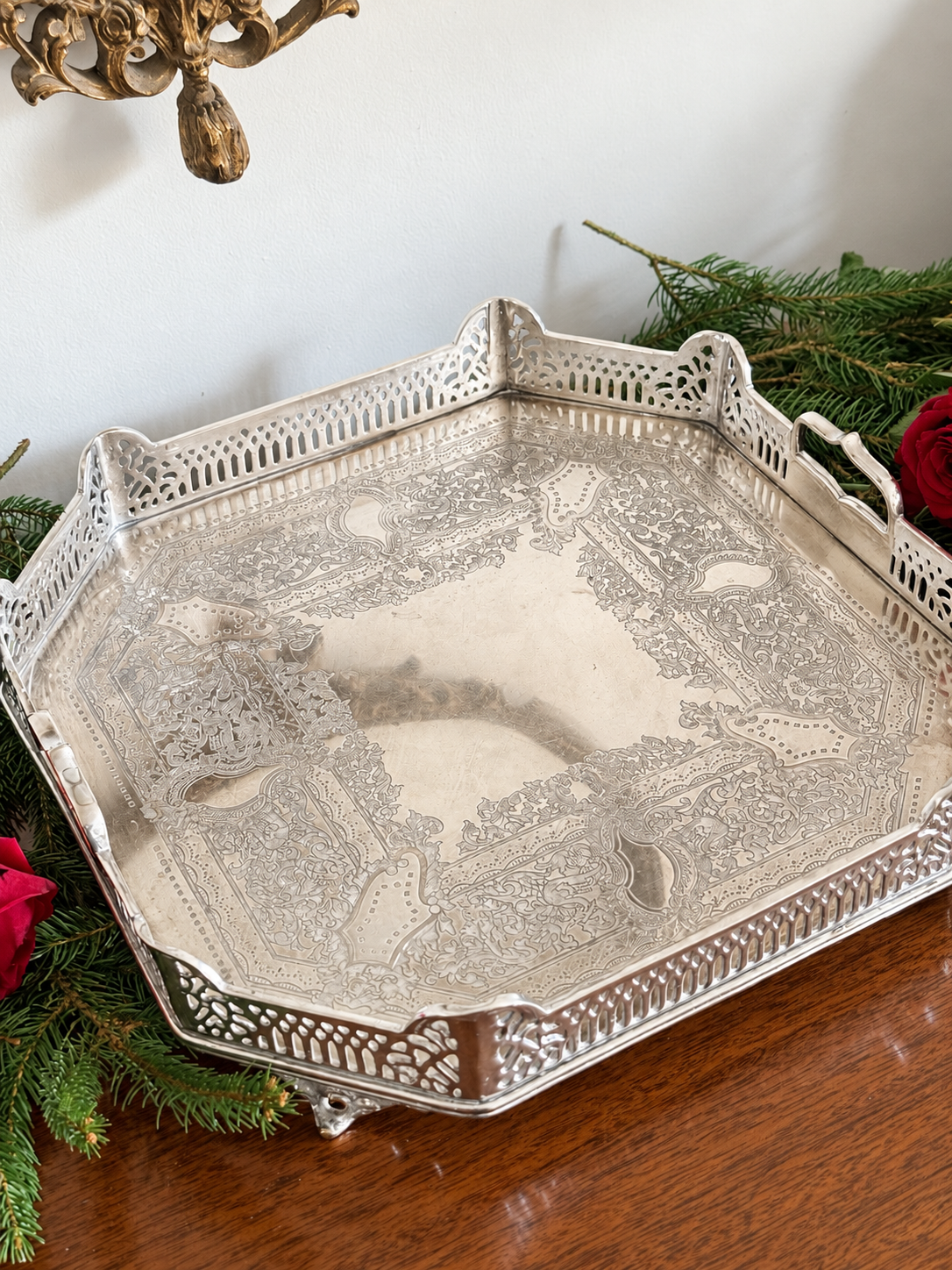 Gallery Tray with Pierced Rail