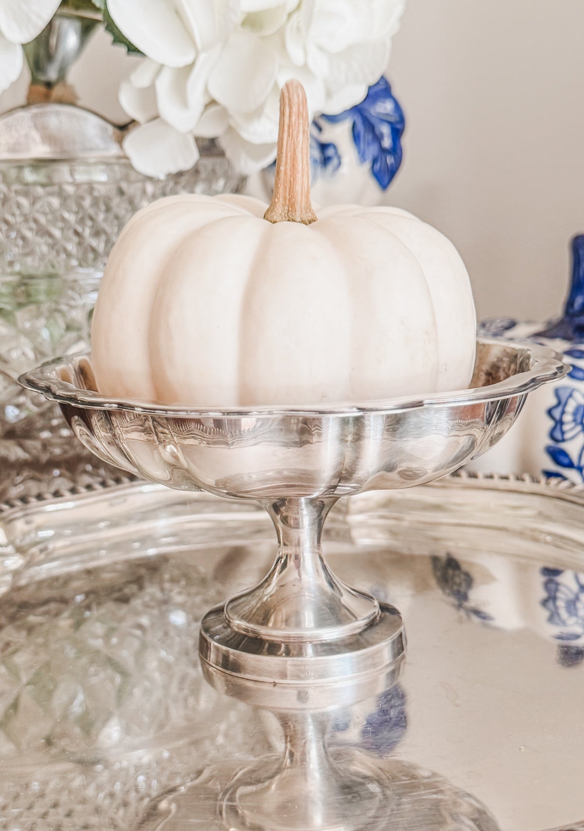 Pedestal Dish