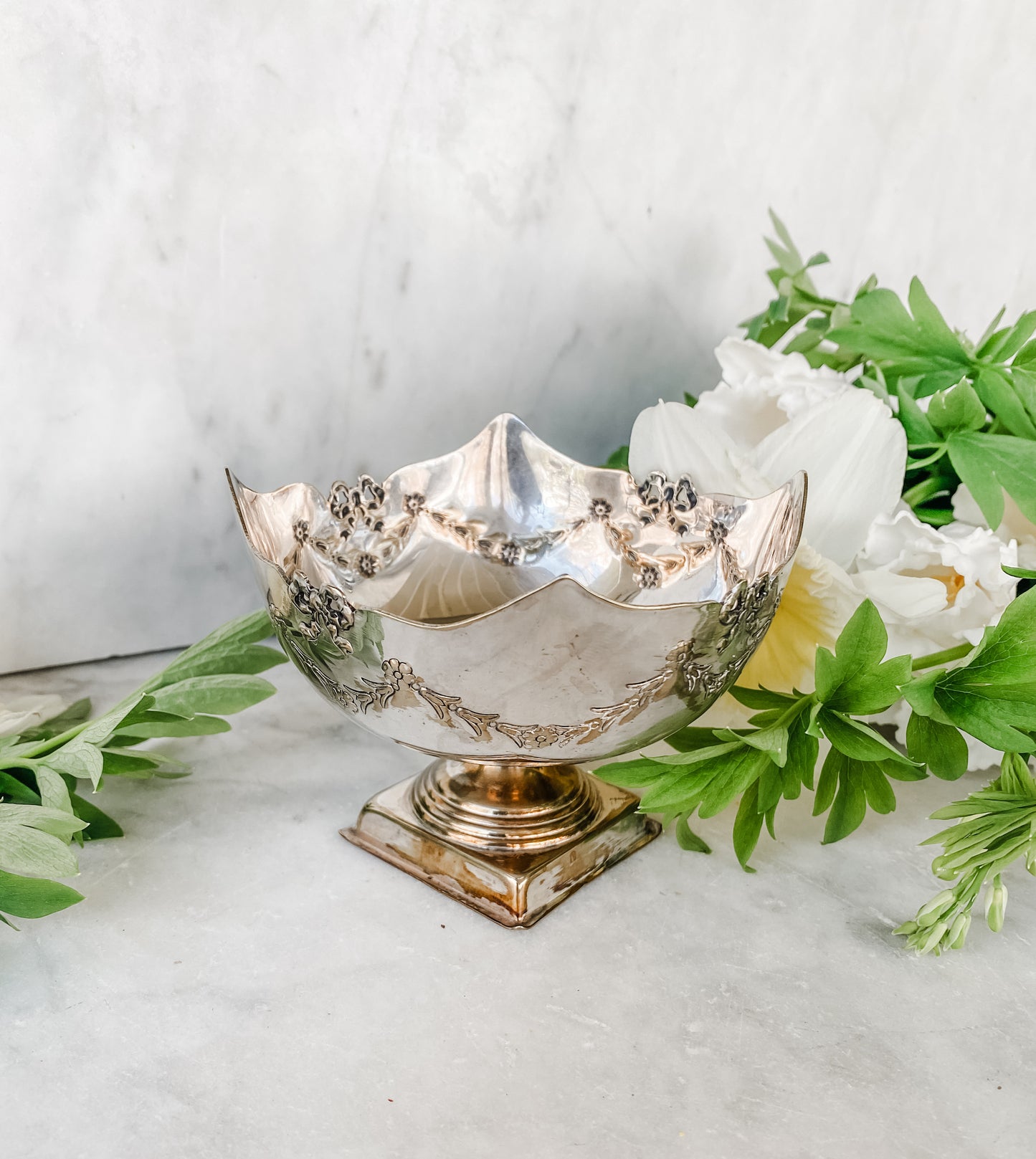 Victorian Nut Bowl with Scalloped edge and ribbon detail