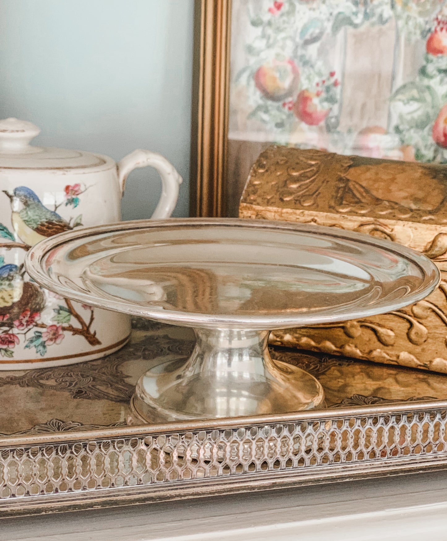 Pedestal Dish