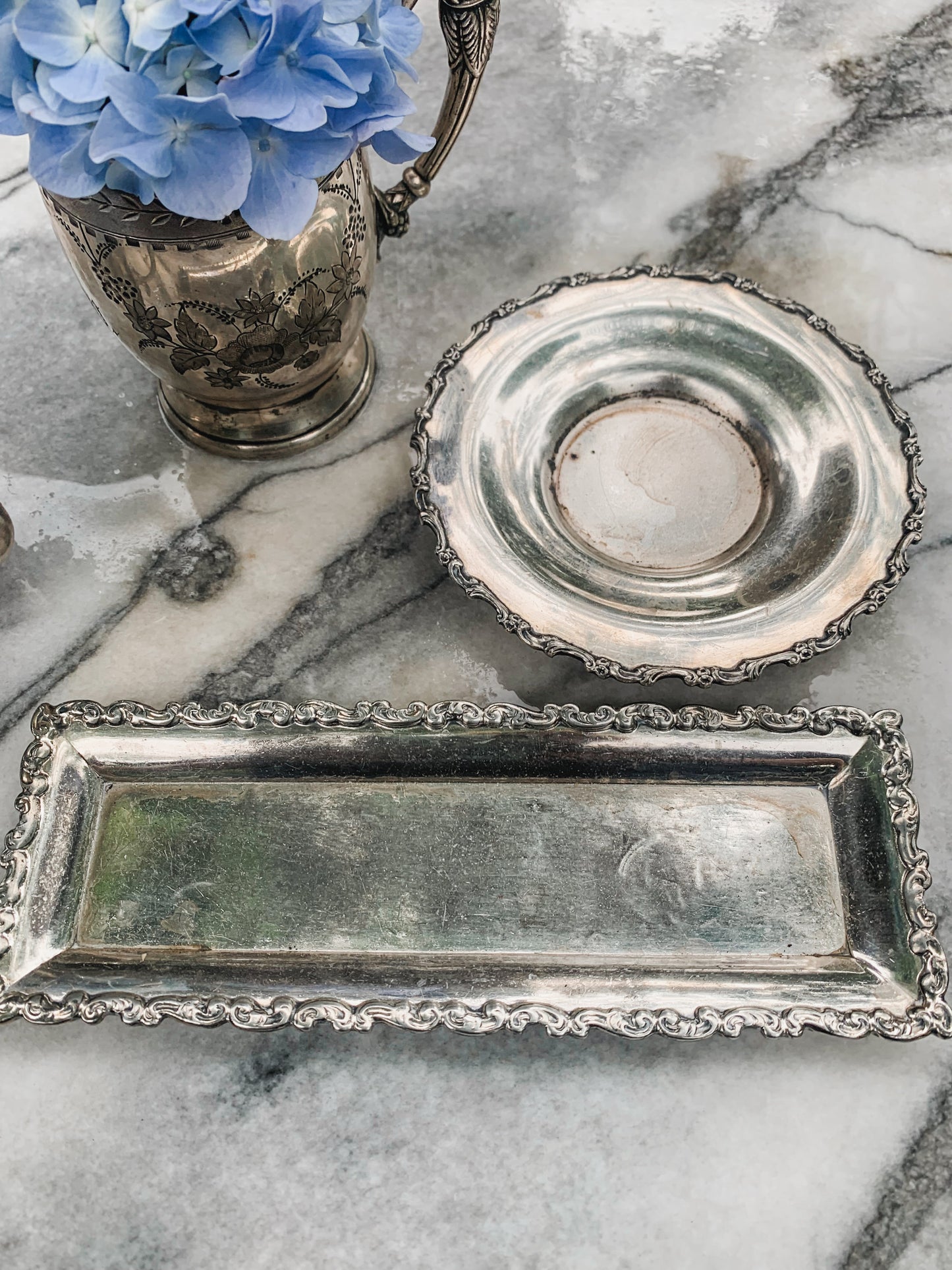 Long Tray and Round Tray