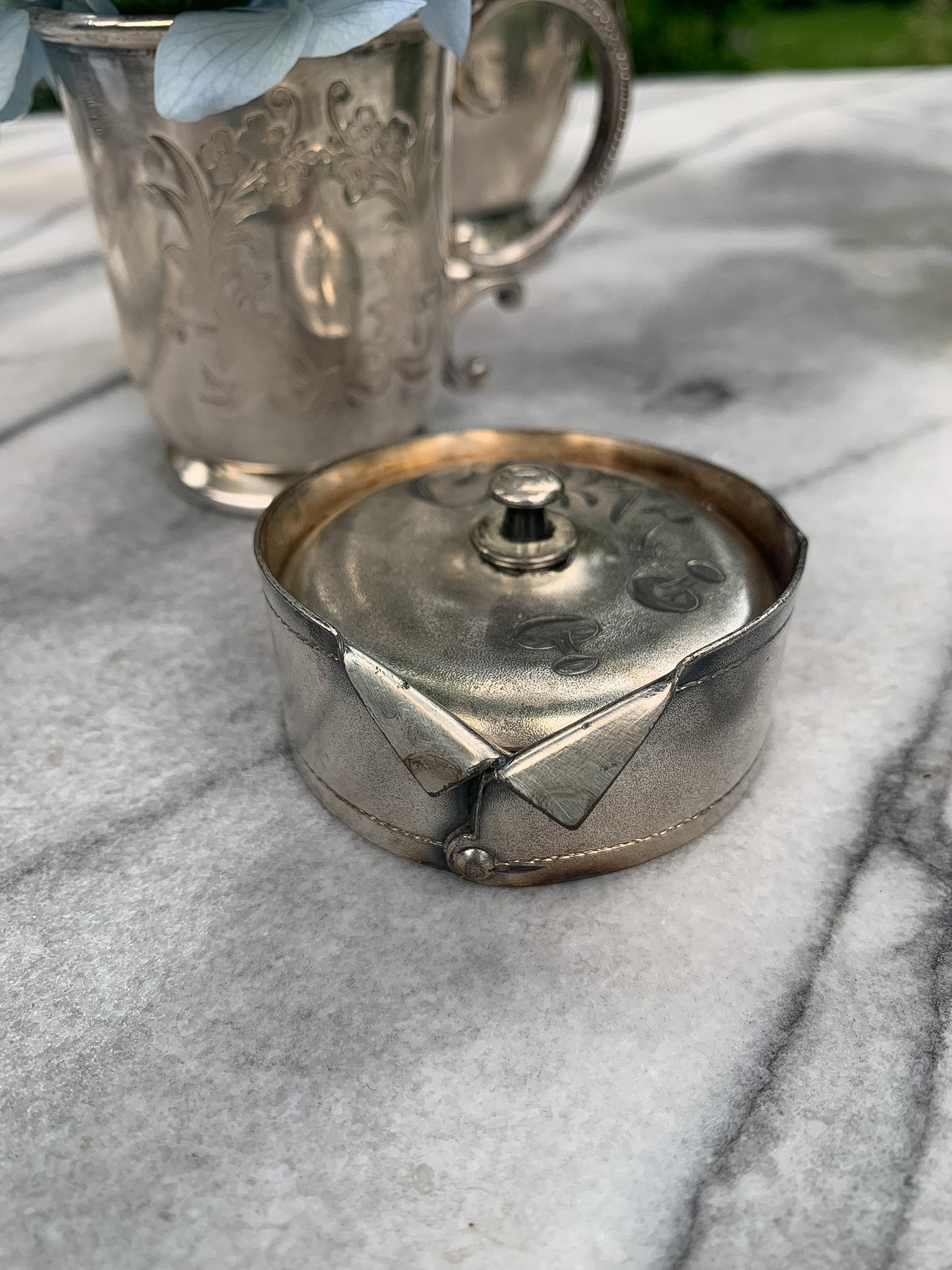 Adorable Antique Men's Collar Stays Holder