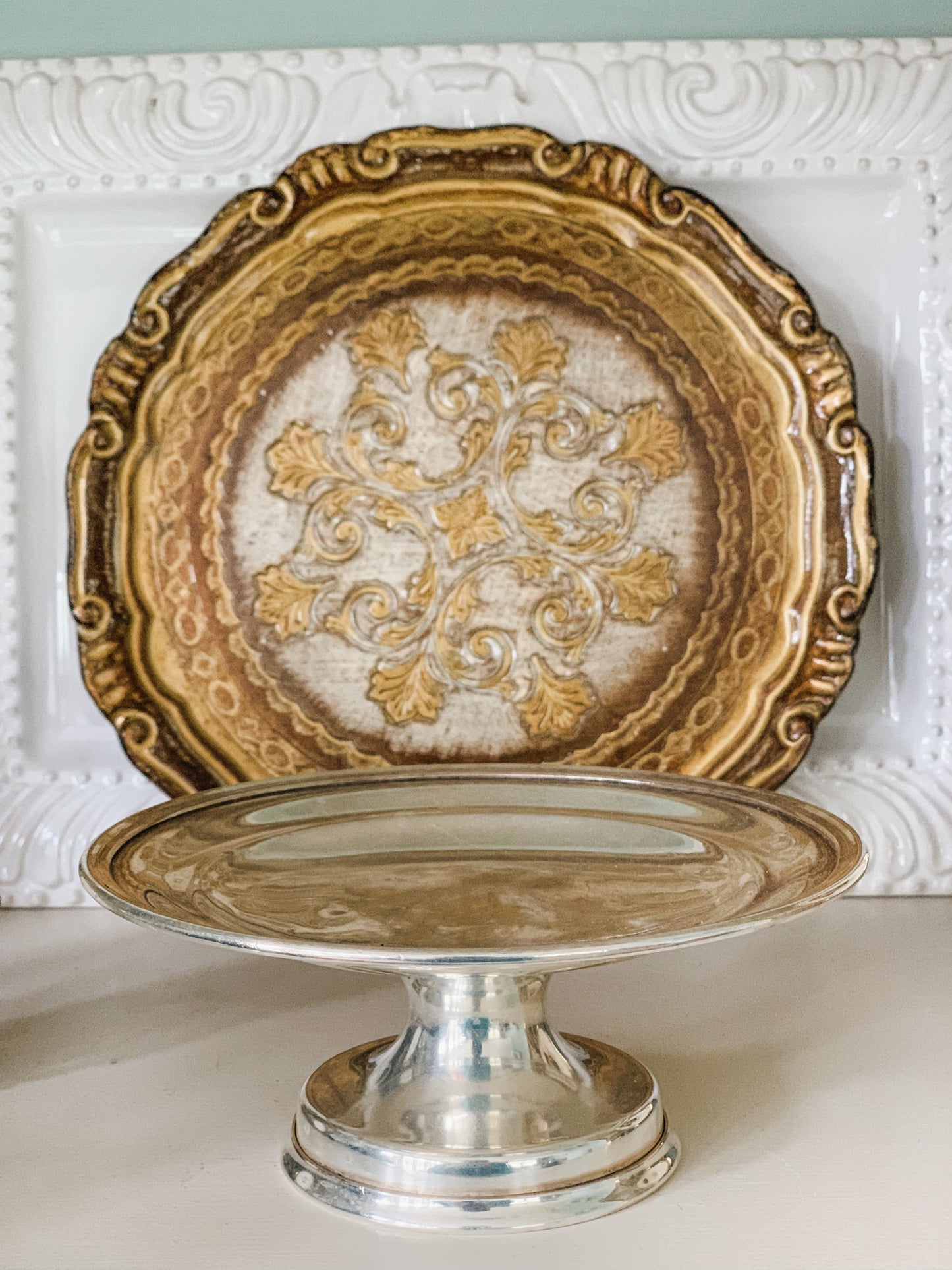 Pedestal Dish
