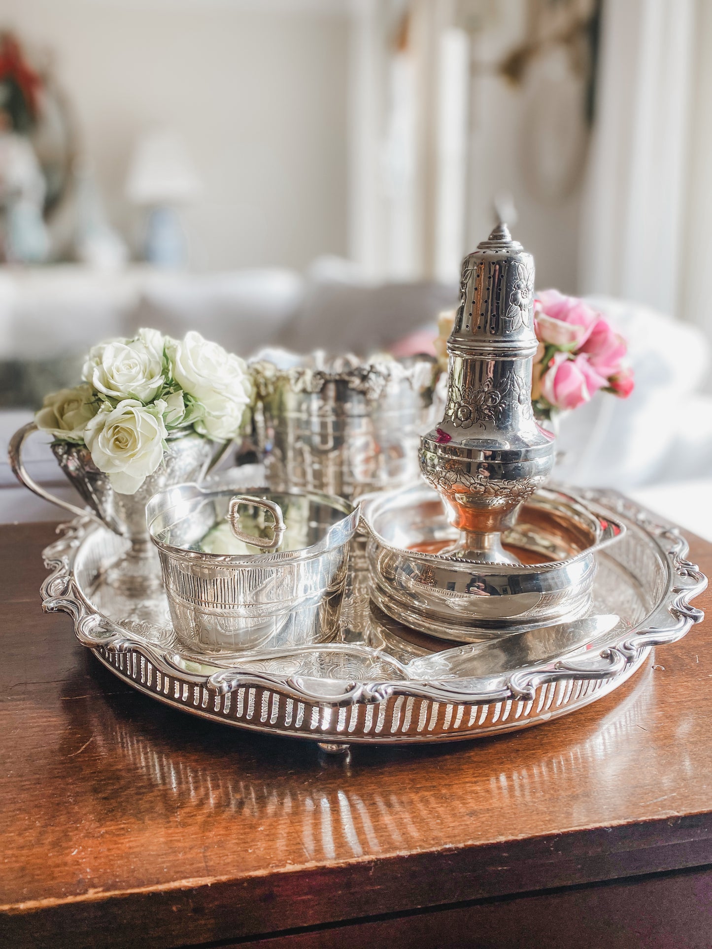 Antique Scalloped Bottle Holder