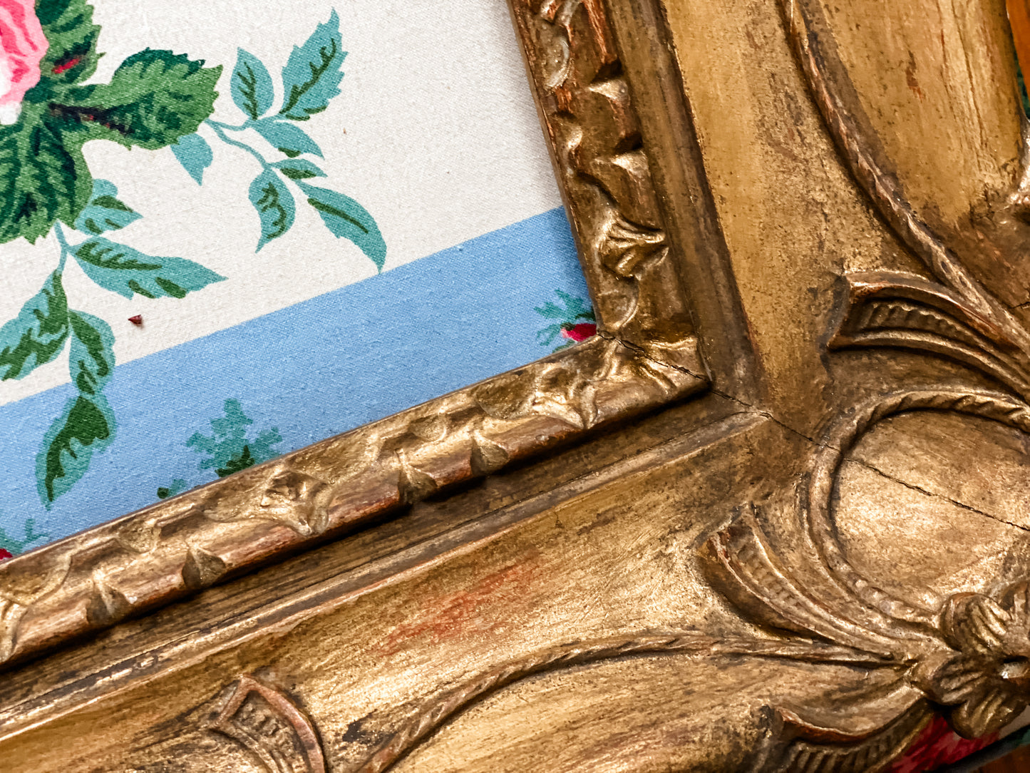 Antique Florentine Bartolozzi e Maioli, Firenze Hand-Carved Gilt Frame