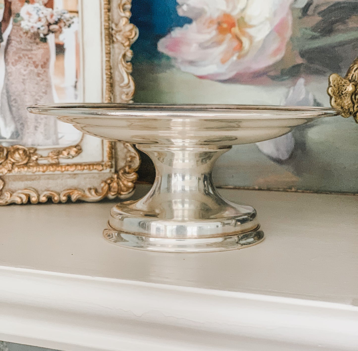 Pedestal Dish