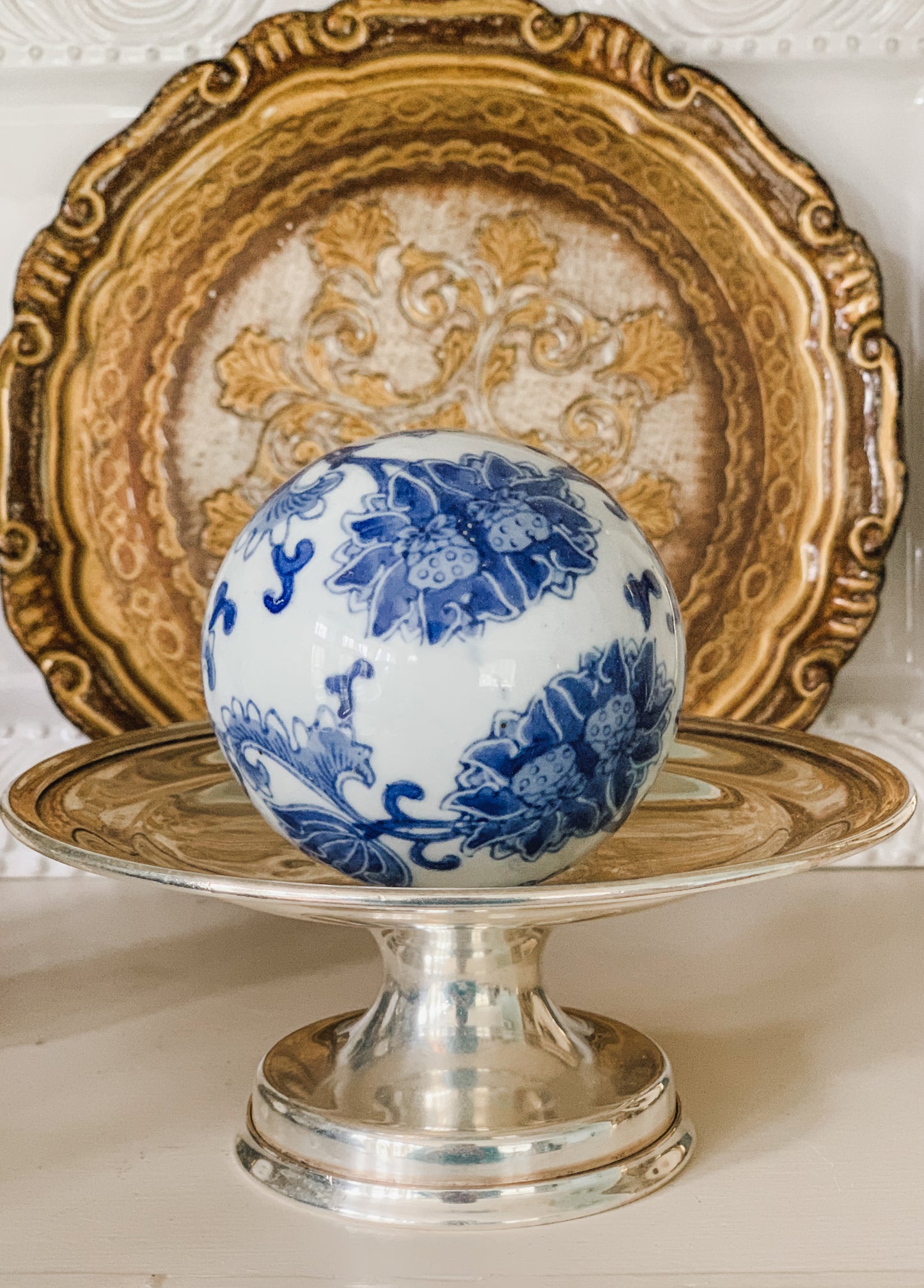 Pedestal Dish