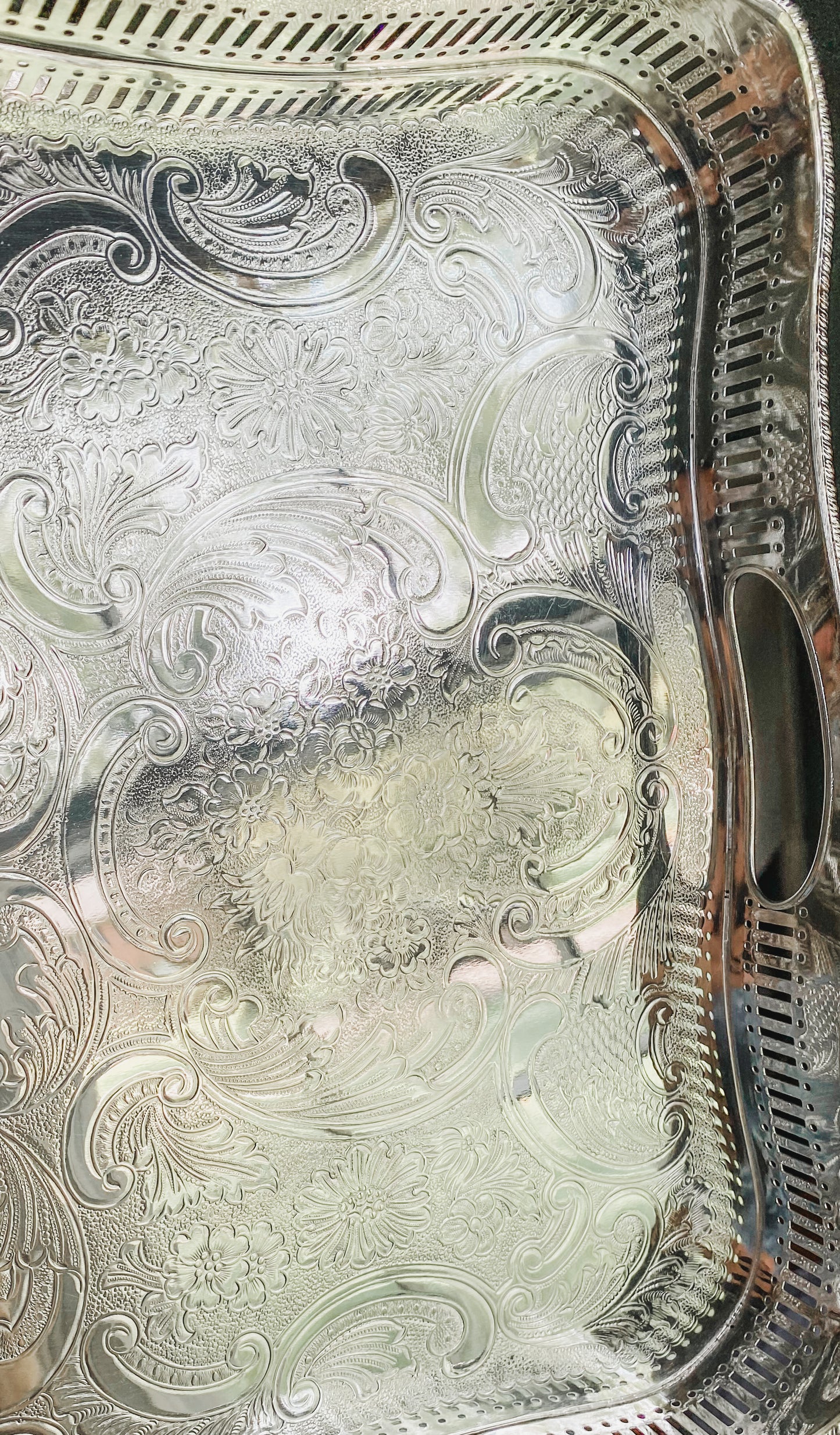 Exquisite Gallery Tray