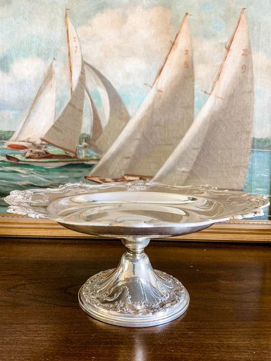 Elegant Silver Pedestal Stand